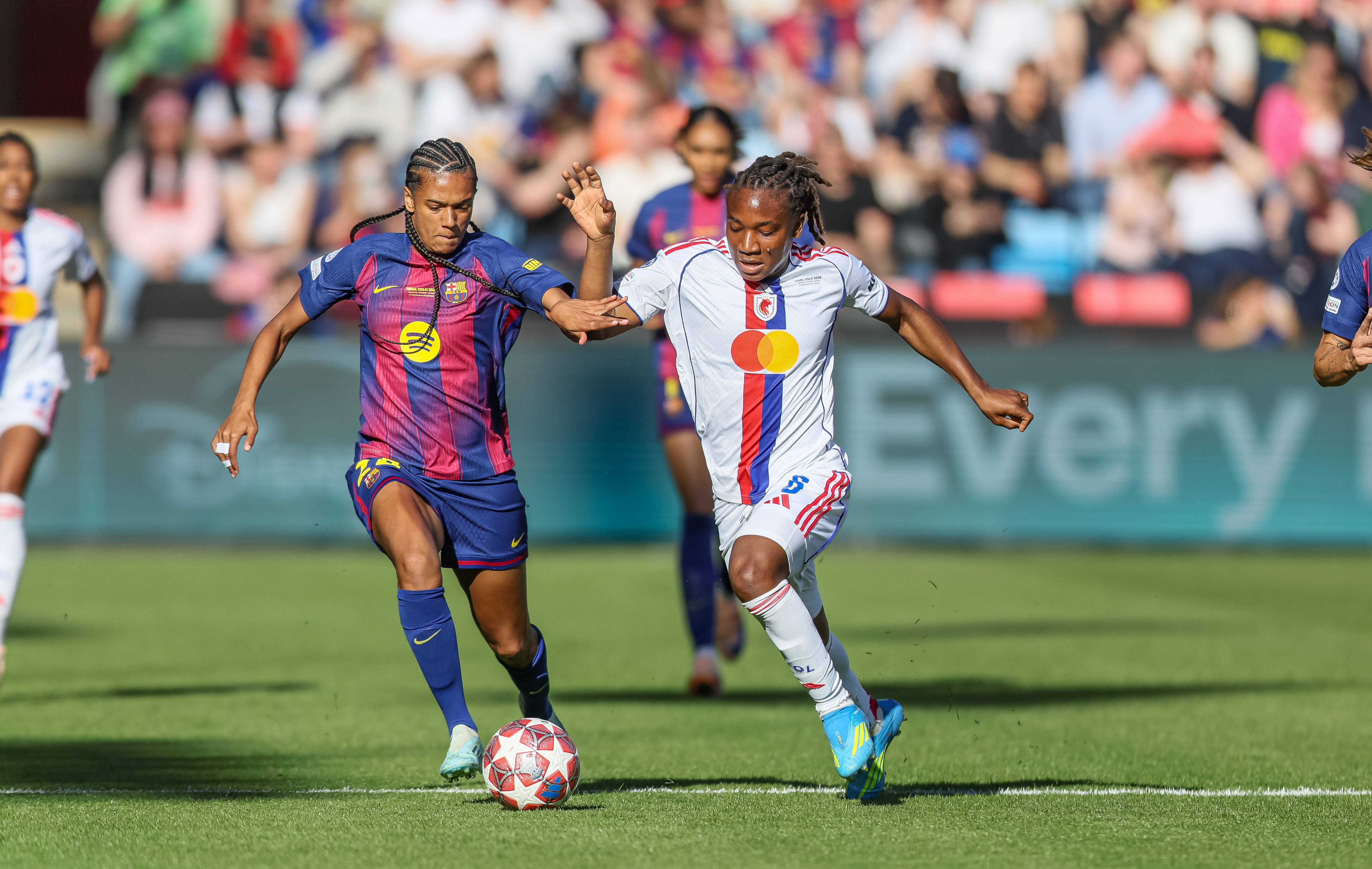 Esmee Brugts in duel met Melchie Dumornay