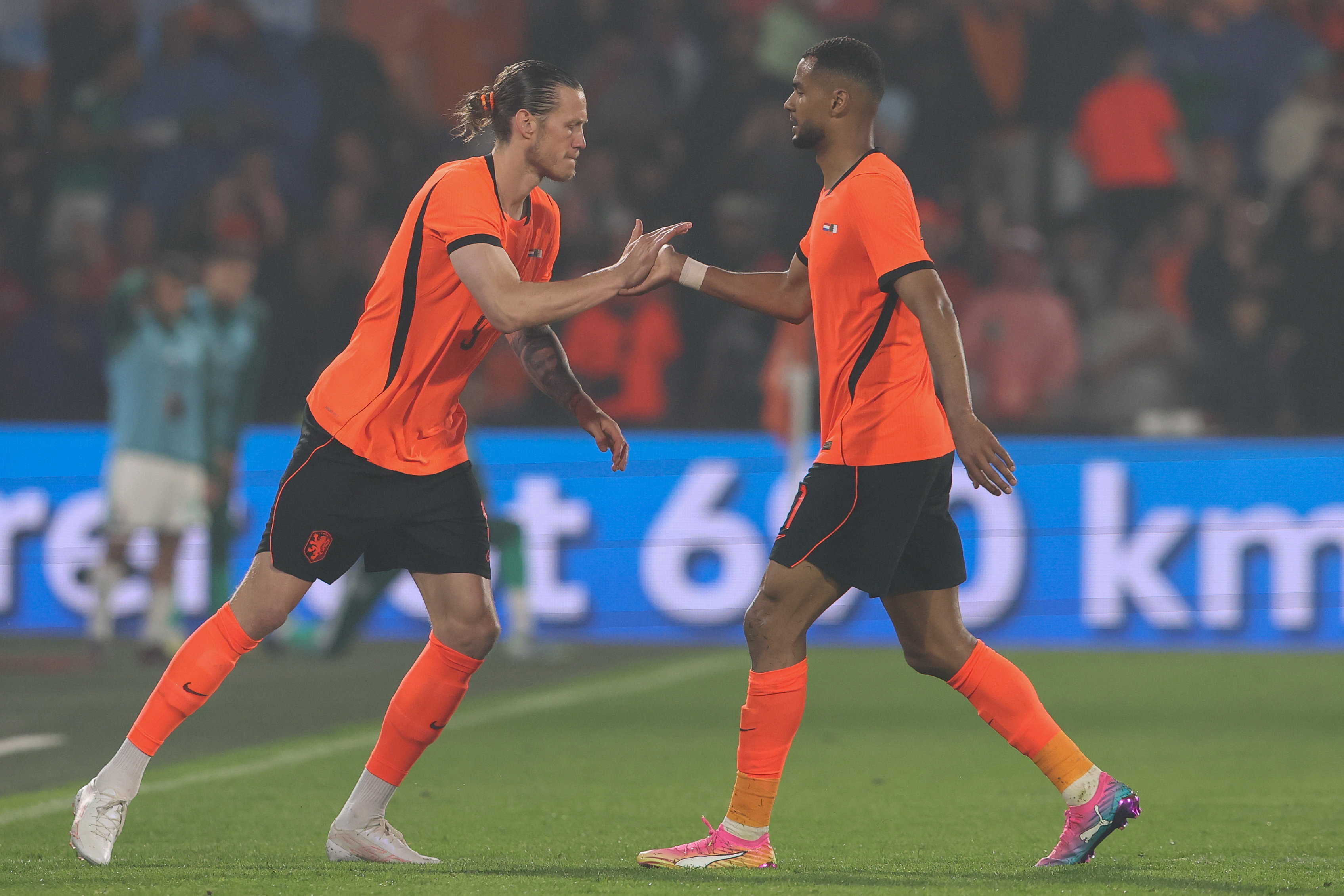 Wout Weghorst komt er in voor Cody Gakpo
