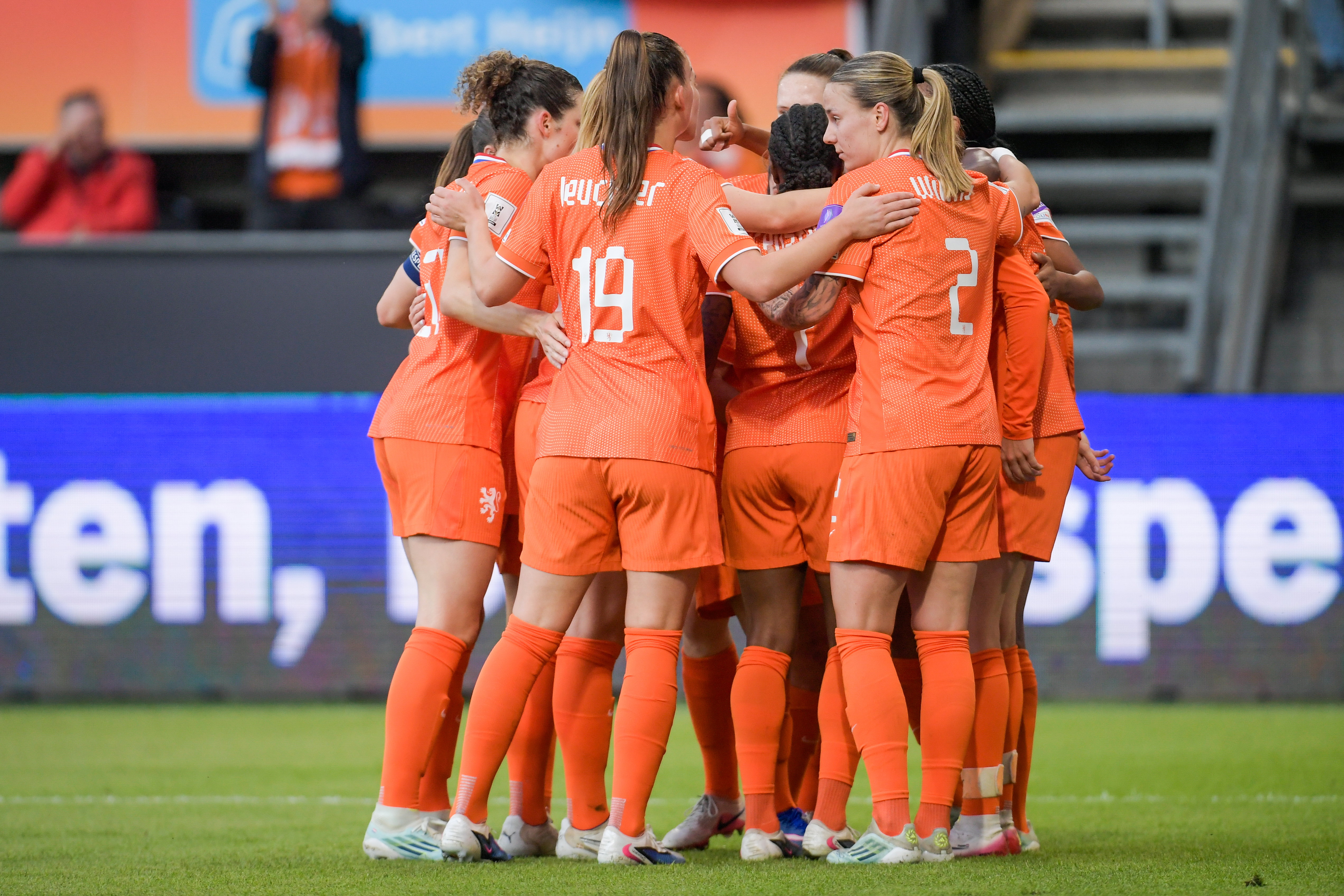 De OranjeLeeuwinnen juichen