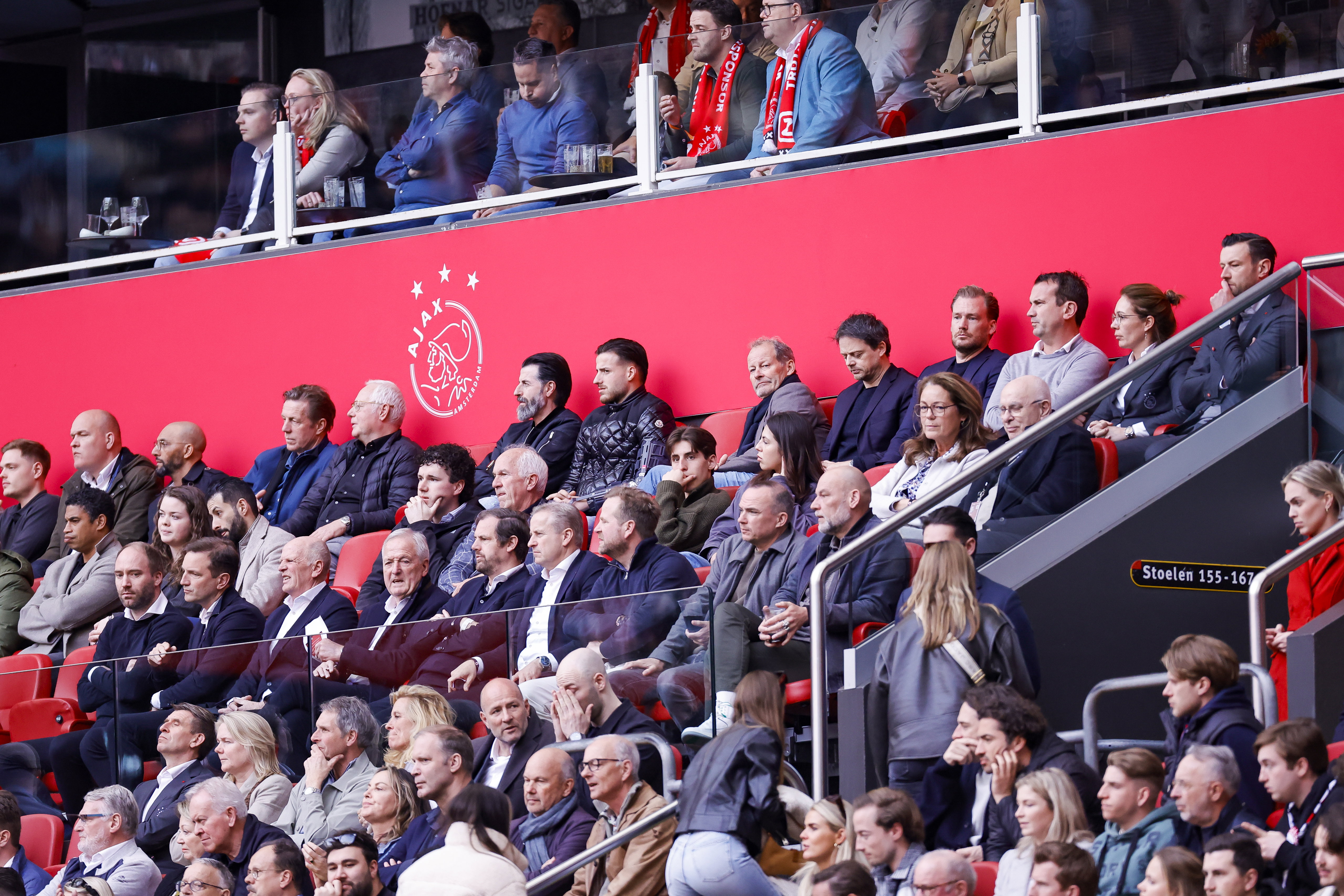 De hoofdtribune tijdens Ajax - FC Twente