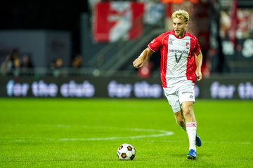 Casper Staring in het shirt van FC Emmen