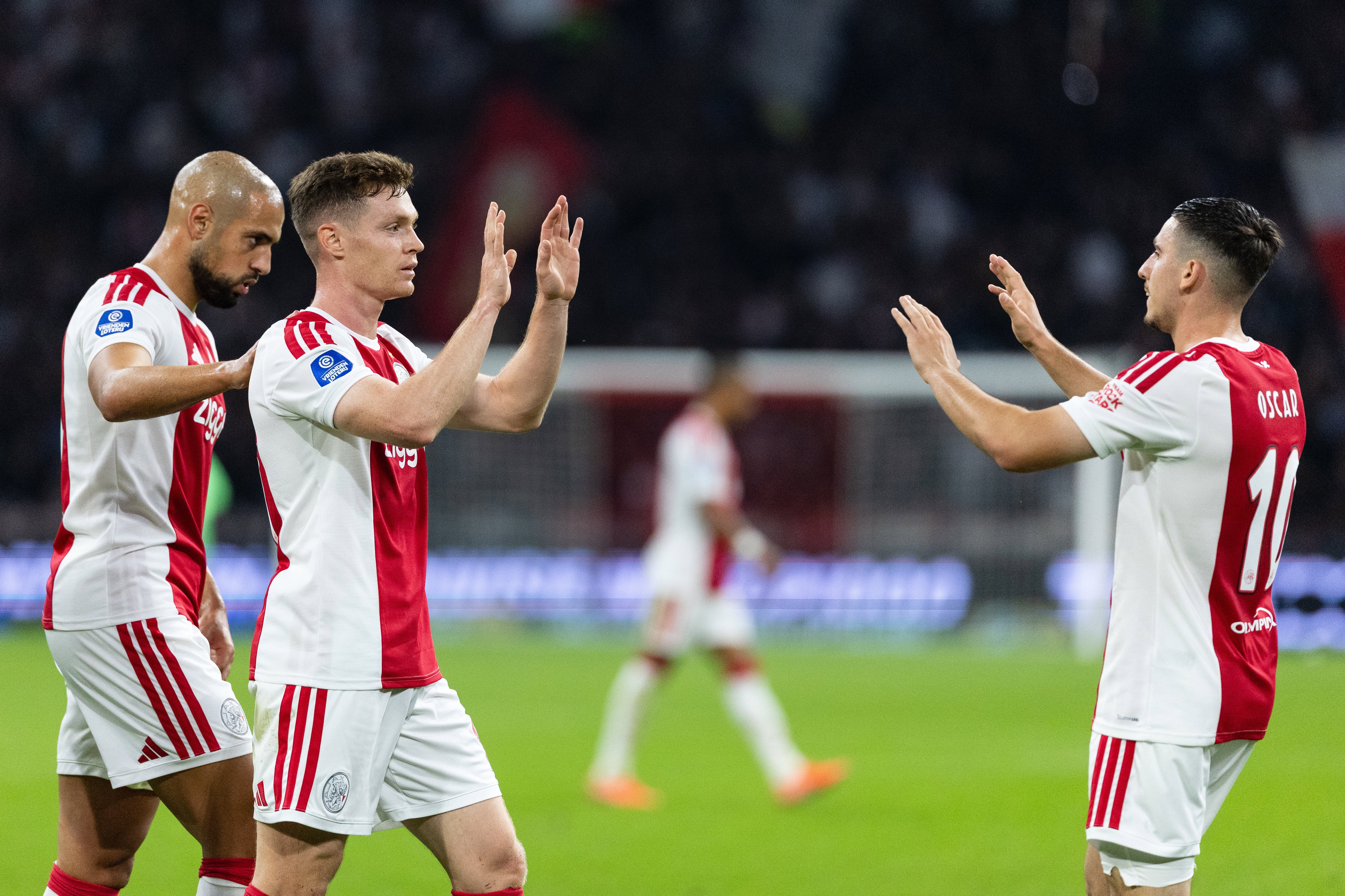 Sofyan Amrabat bij Ajax