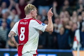 Julian Brandt viert zijn treffer tegen Willem II