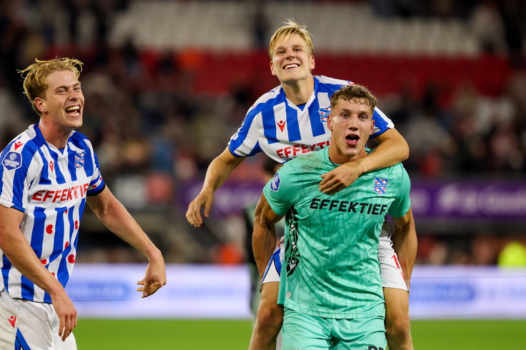 Marcus Linday op de rug bij Bernt Klaverboer