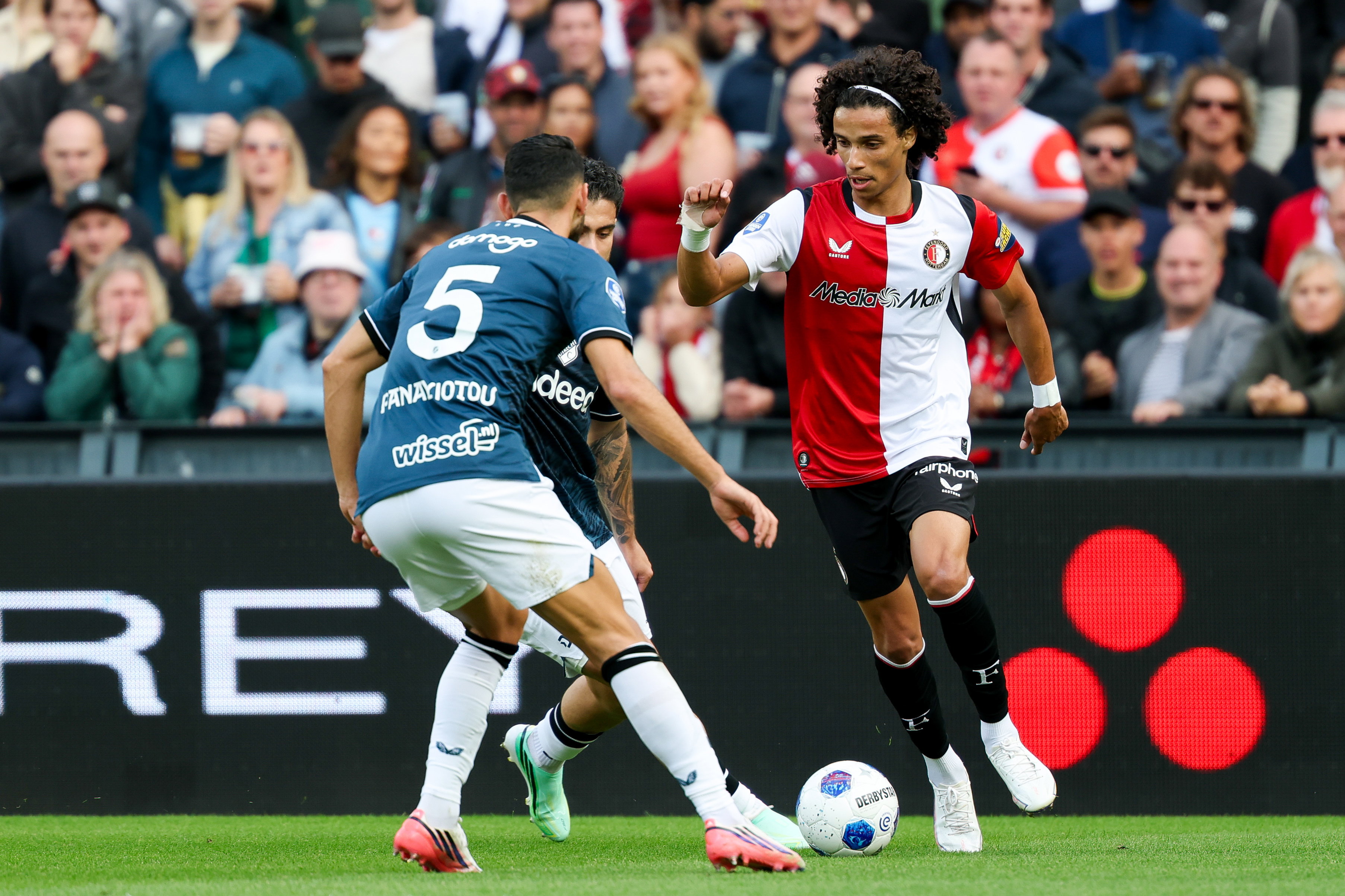 Gjivai Zechiel tegen FC Utrecht