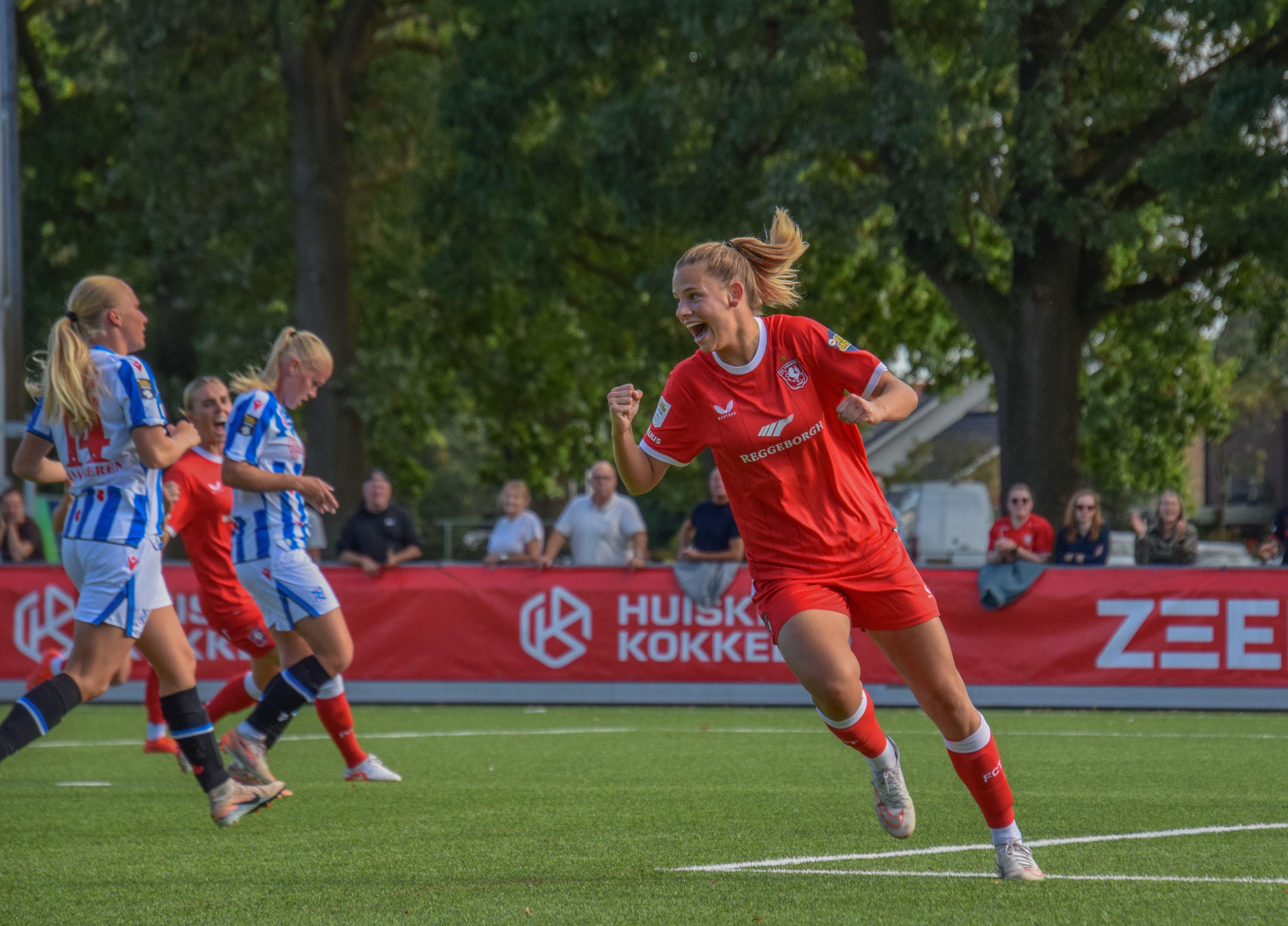 Eva Oude Elberink juicht