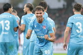 Simon Lengen van FC Thun juicht na een treffer tegen FC Zürich