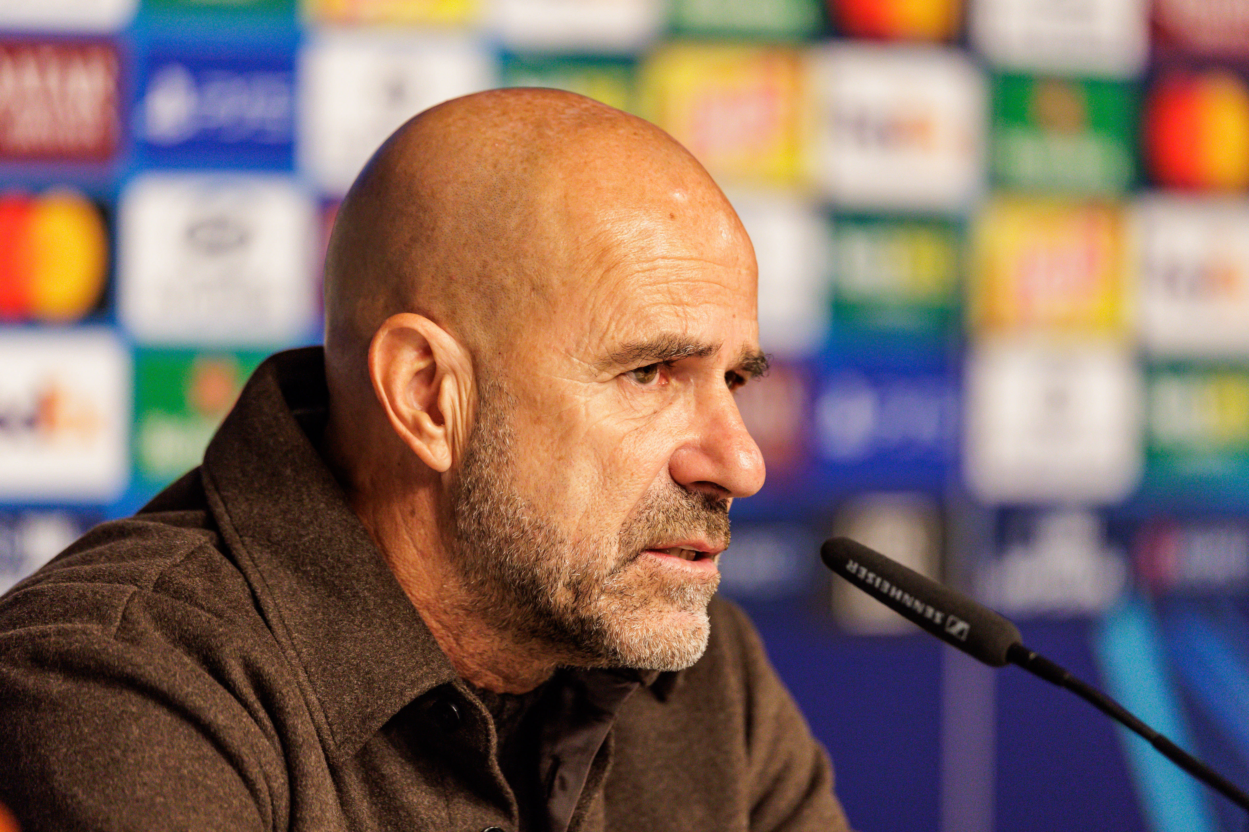 Peter Bosz op de persconferentie