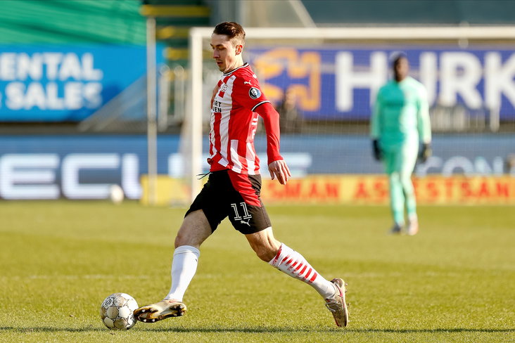 Adrian Fein namens PSV