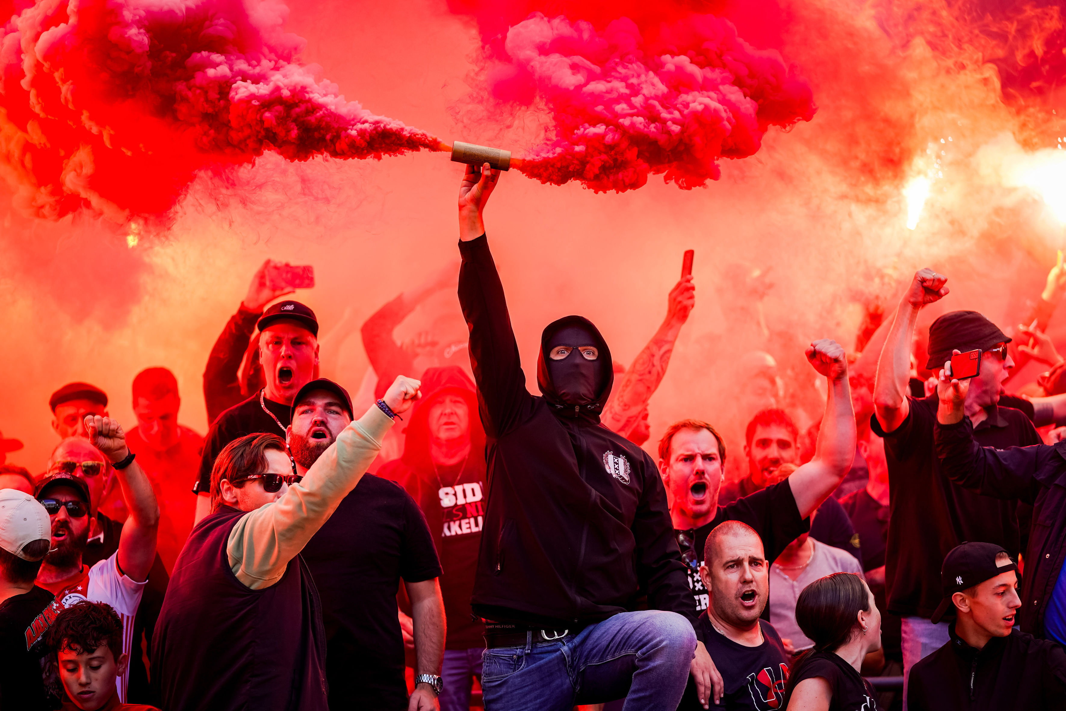 Ajax-fans tijdens De Klassieker