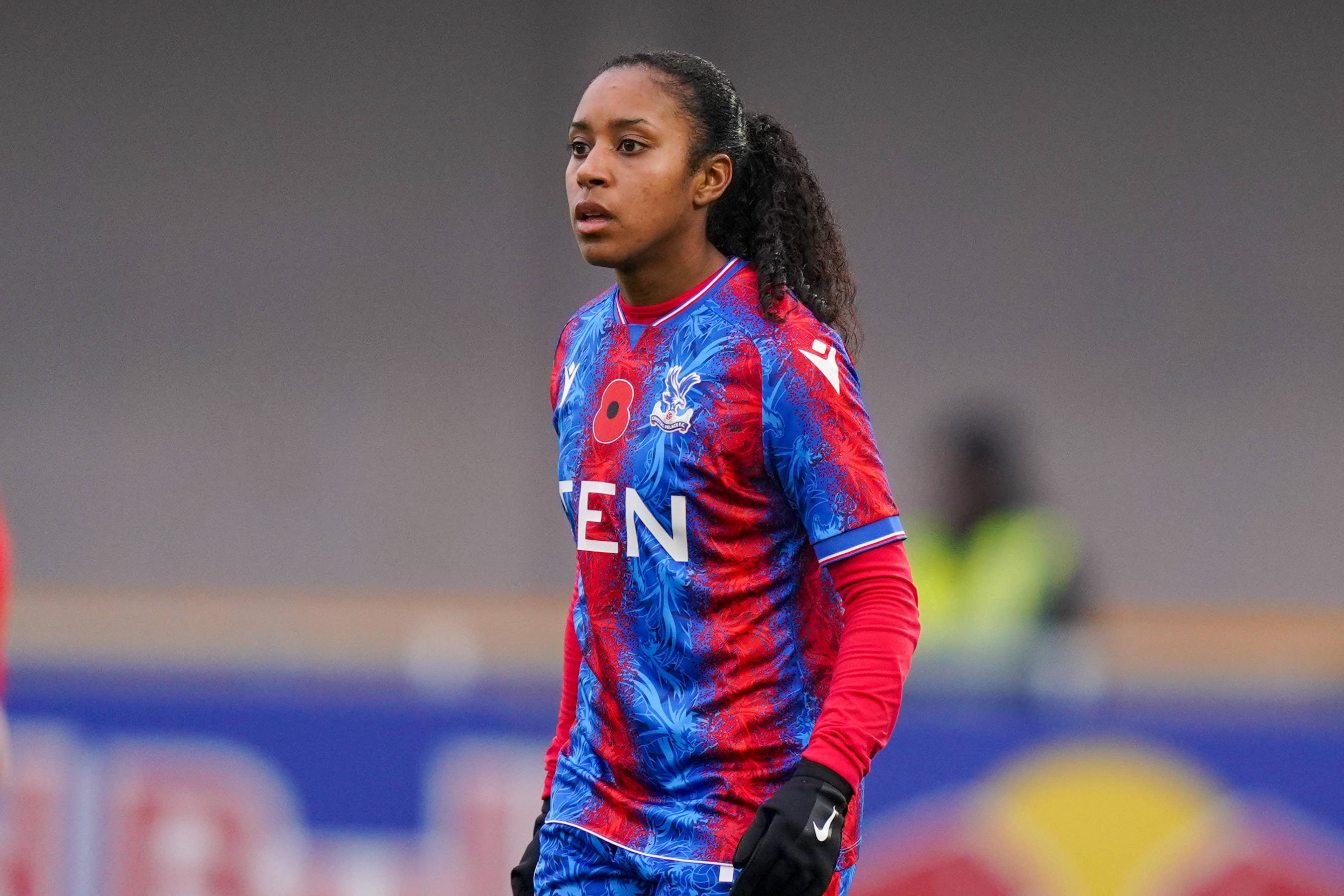 Ashley Weerden namens Crystal Palace