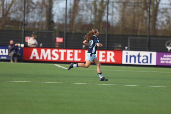 Aymee Altena maakt haar debuut voor SC Heerenveen