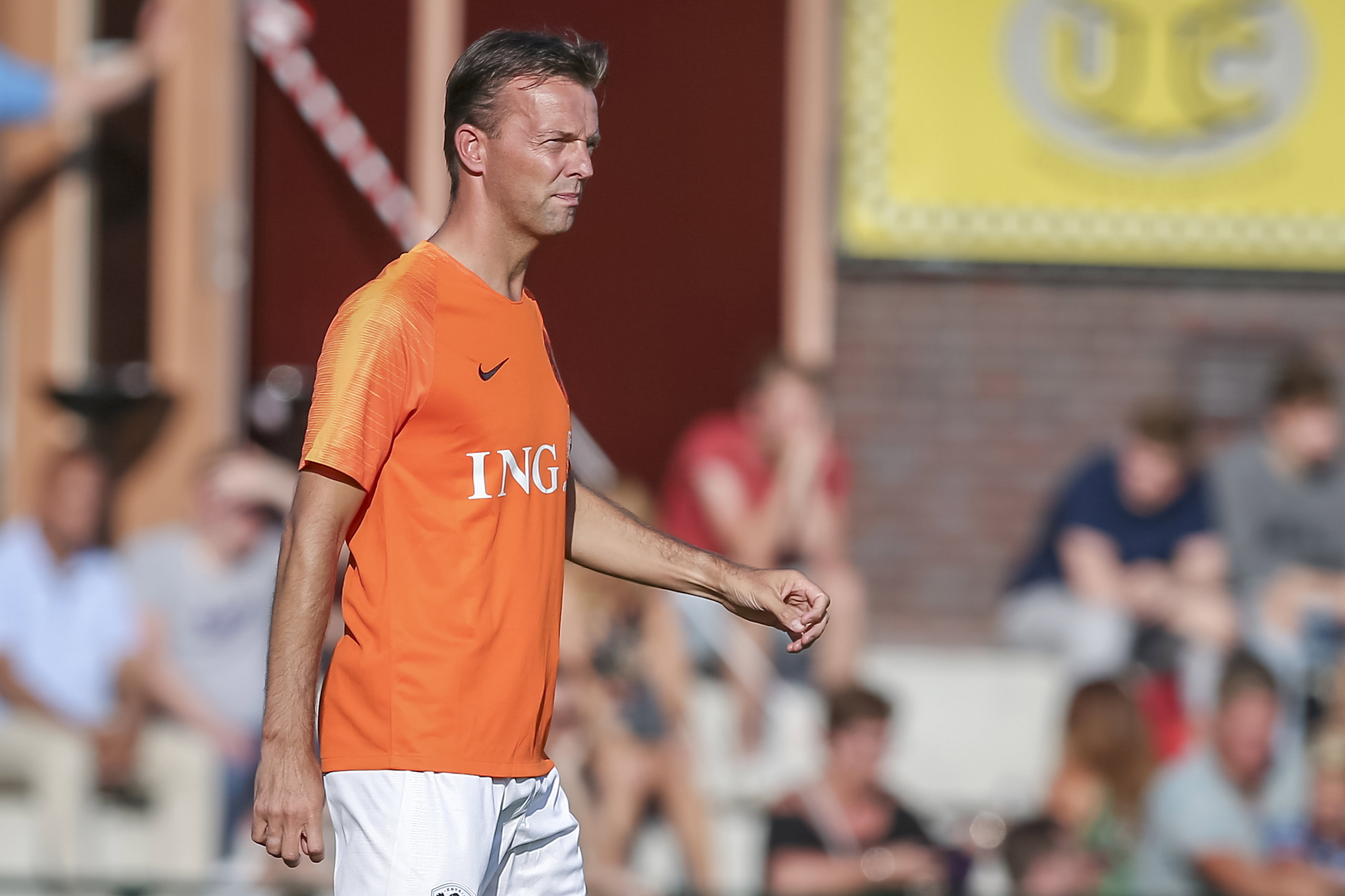 Barry Opdam namens de oud internationals