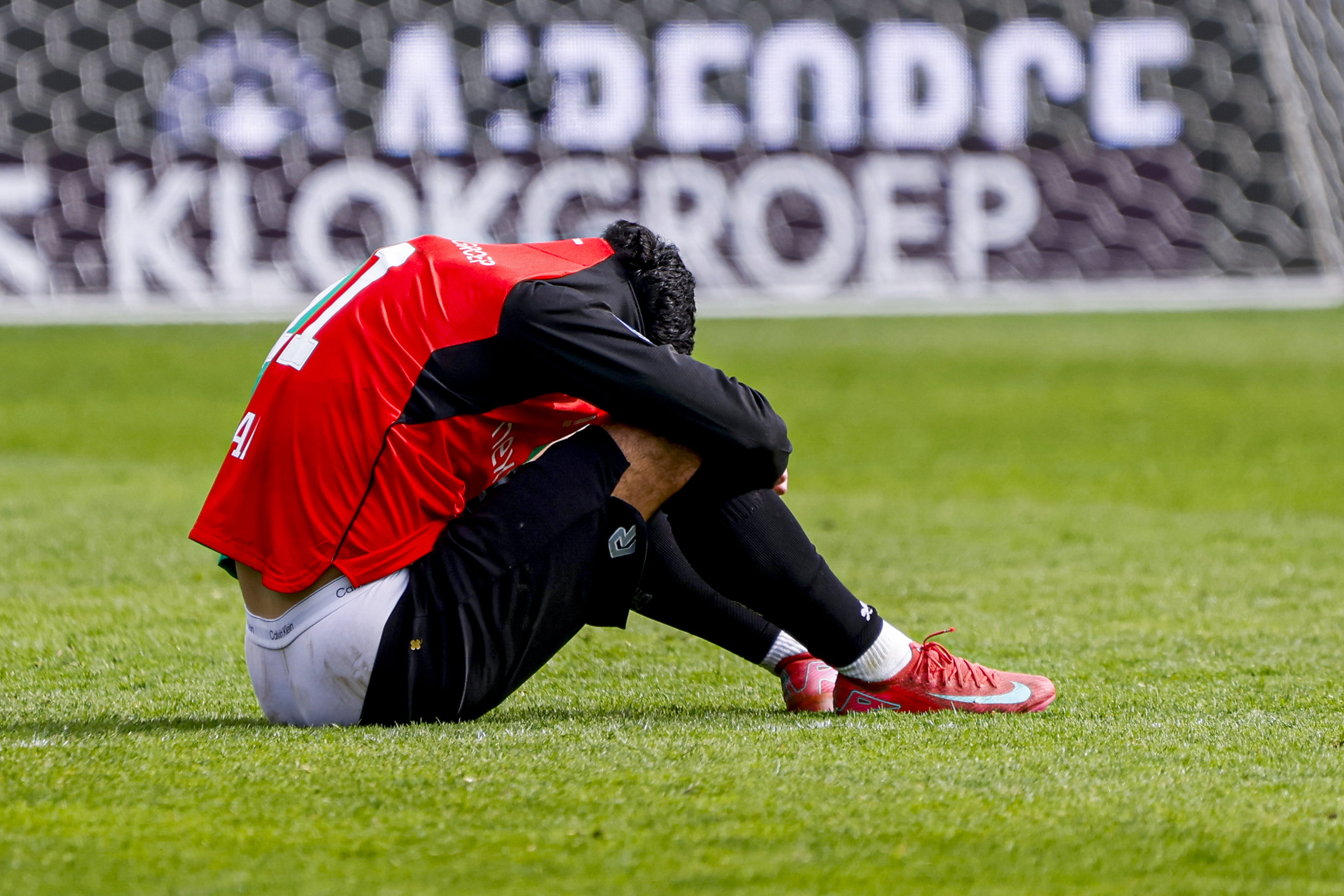 Basar Onal valt geblesseerd uit