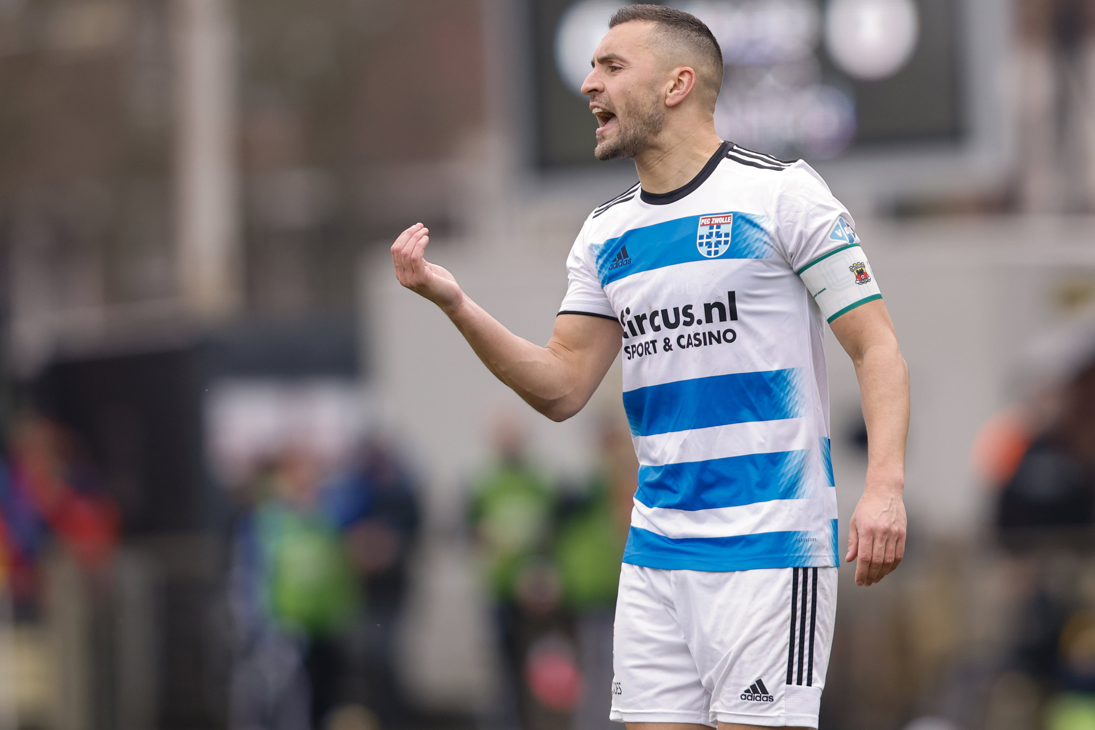 Bram van Polen tegen Go Ahead Eagles