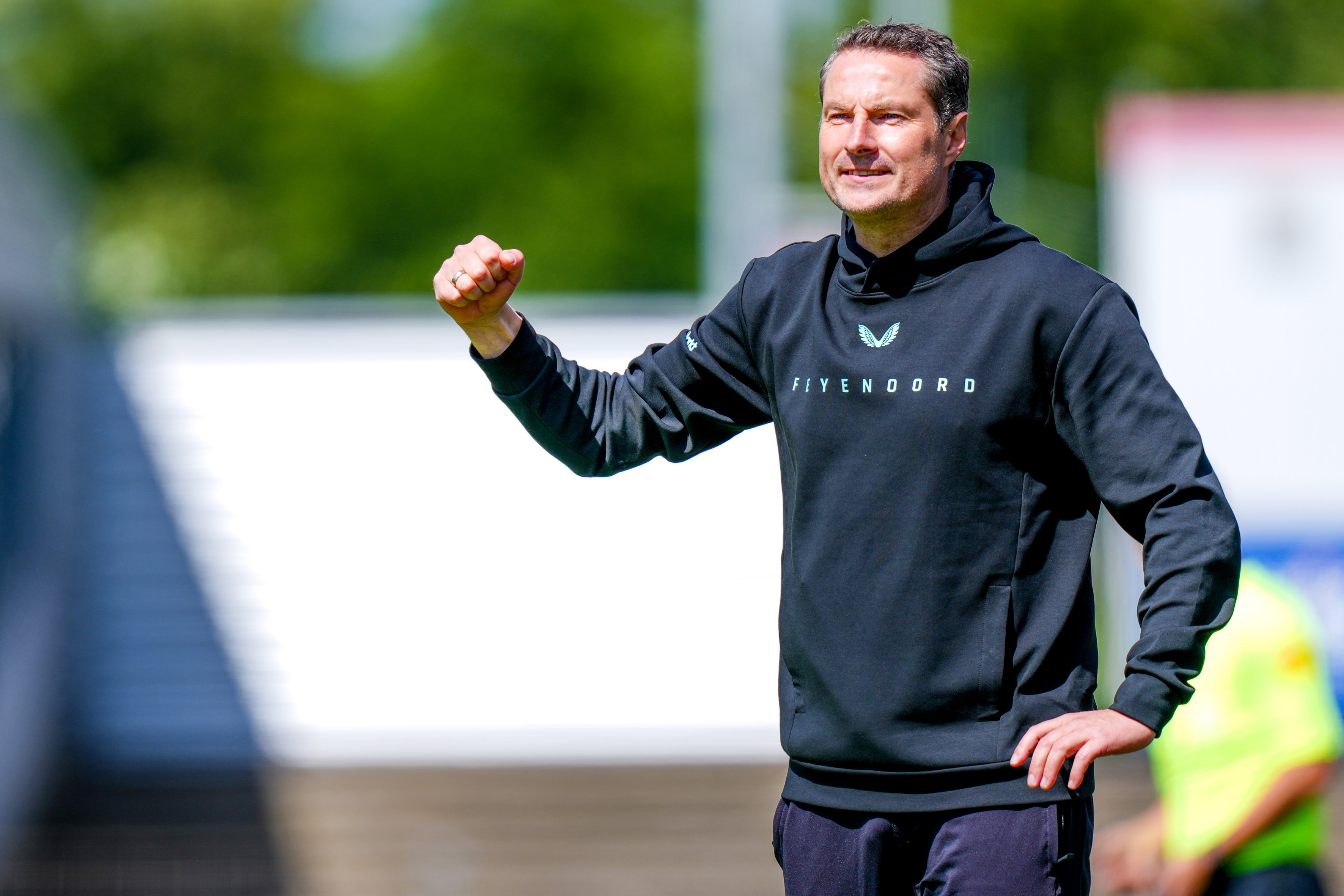 Brian Priske tijdens het oefenduel tegen FC Dordrecht