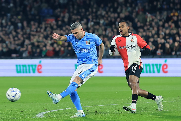 Bryan Linssen wordt op de hielen gezeten door Igor Paixão