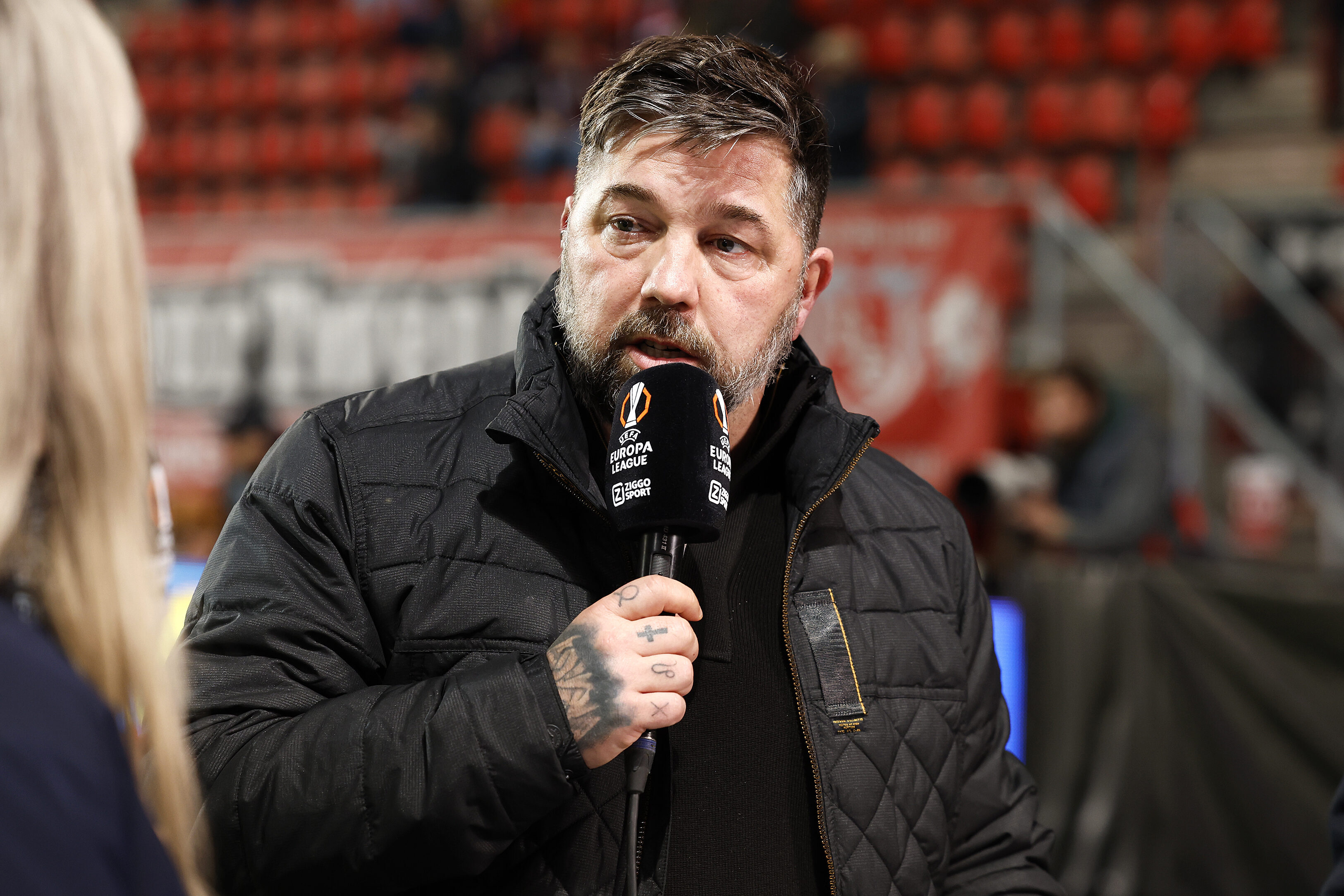 Theo Janssen als analist in De Grolsch Veste