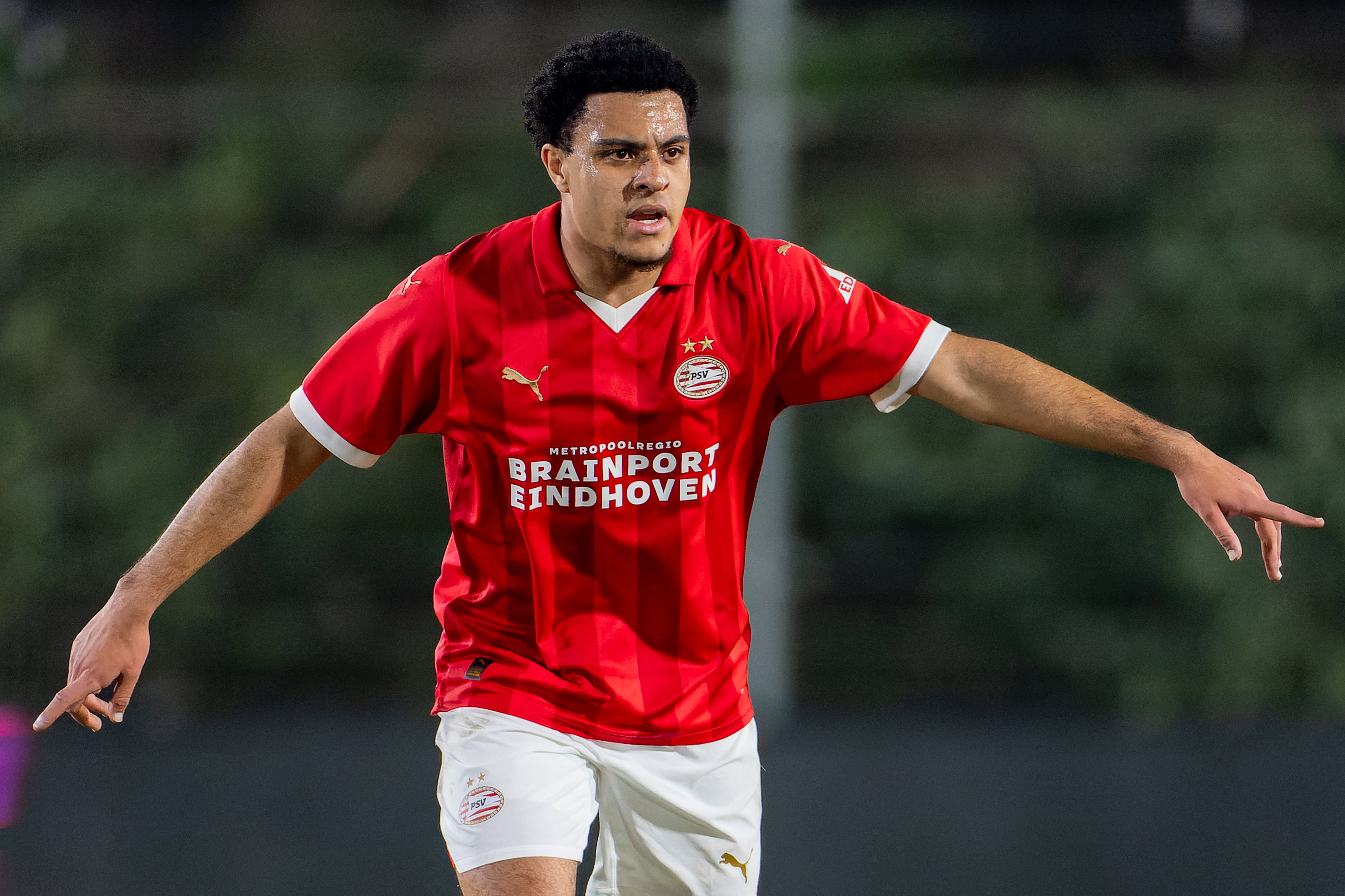 CJ Egan-Riley tegen FC Groningen
