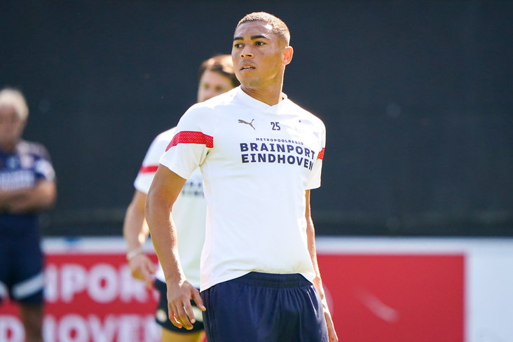 Carlos Vinicius op de training van PSV