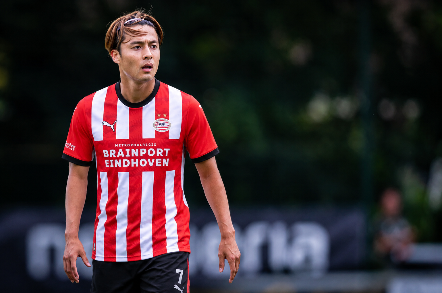 Kodai Sano in het shirt van PSV