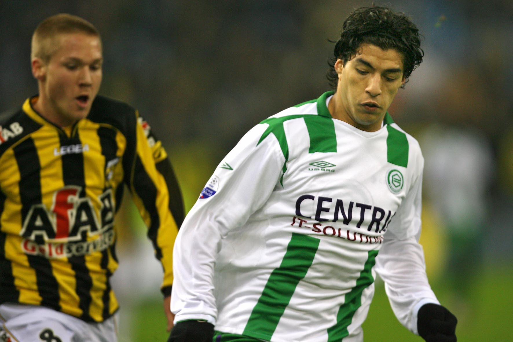 Luis Suarez in actie voor FC Groningen