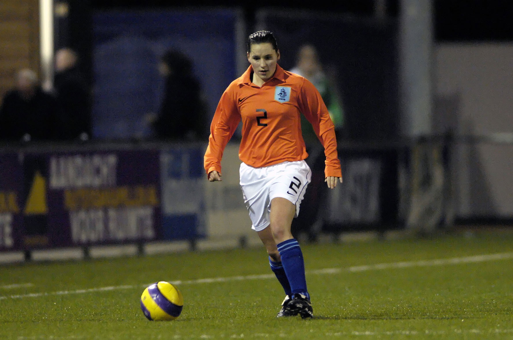 Marije Brummel in actie namens de OranjeLeeuwinnen (2007)