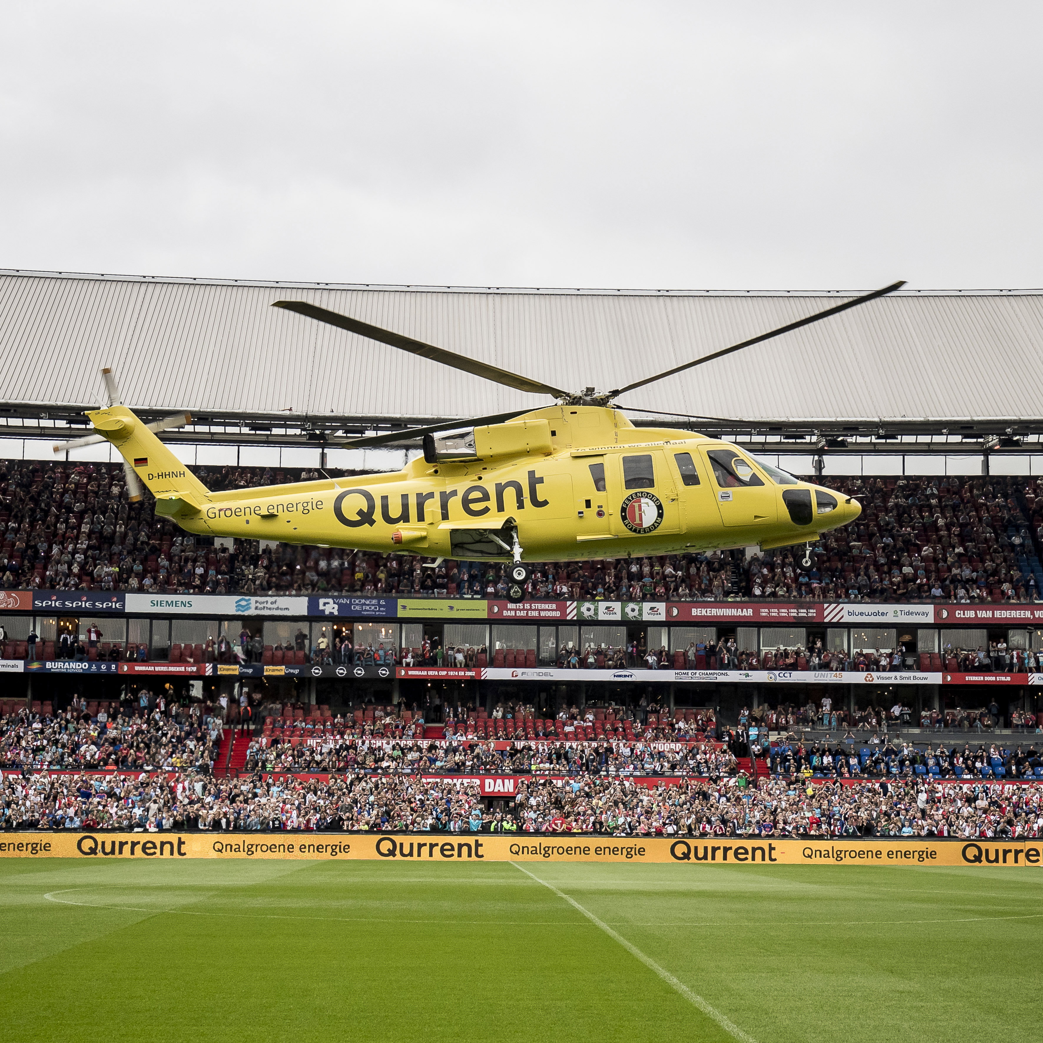 De Open Dag van Feyenoord, traditioneel met helikopter