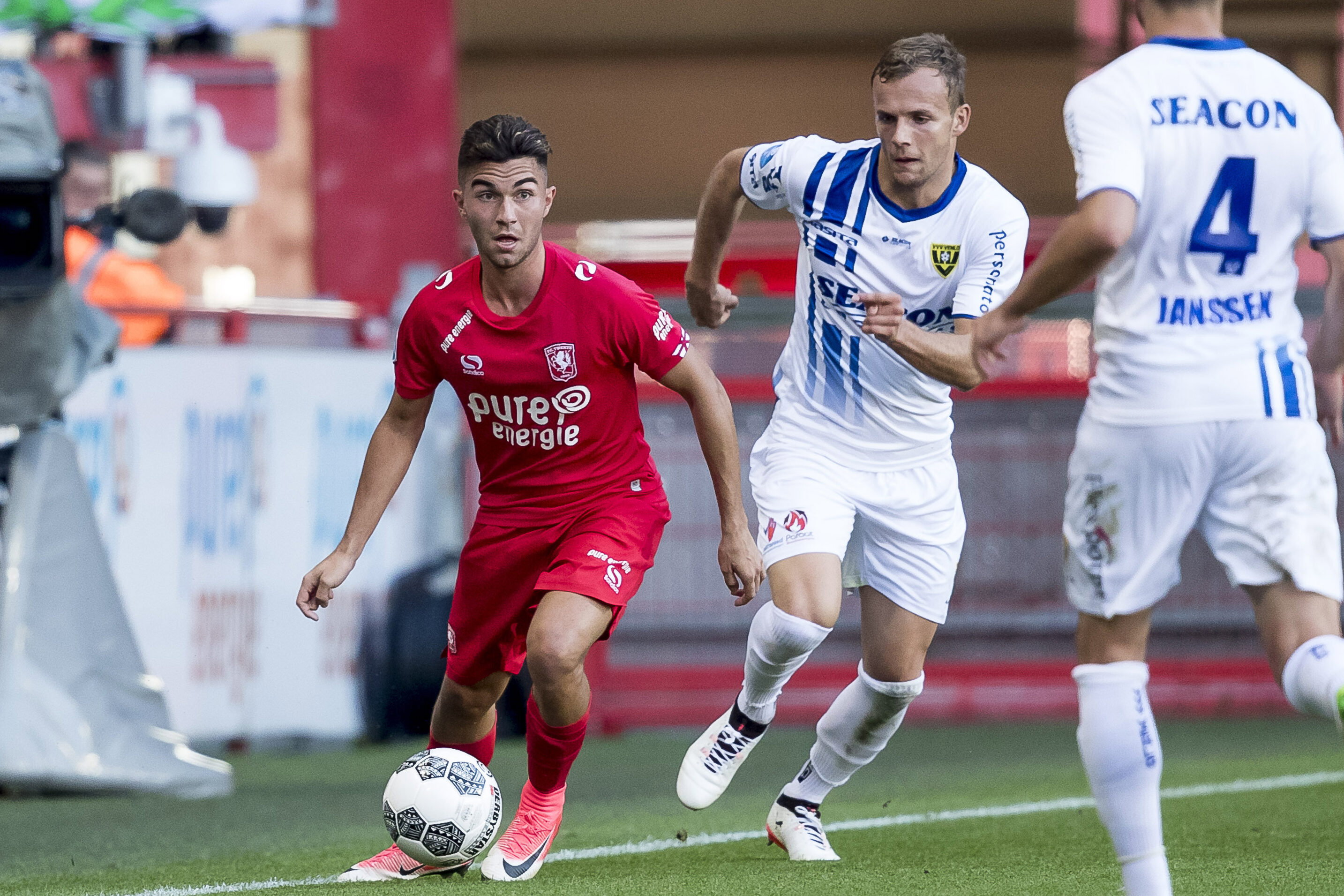 Nikola Gjorgjev namens FC Twente