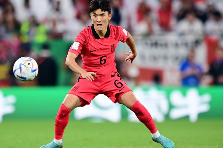 In-Beom Hwang in actie voor Zuid-Korea