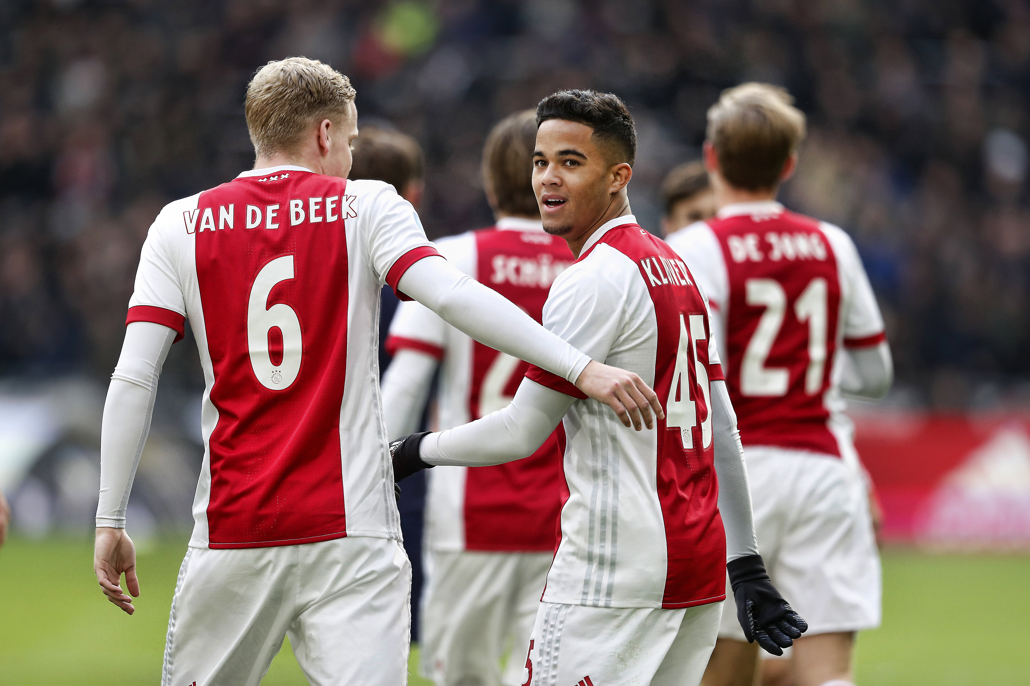 Donny van de Beek en Justin Kluivert
