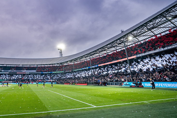 De Kuip met netten bij Feyenoord-Ajax in januari 2023