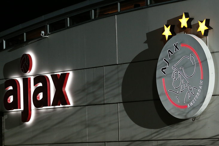 Het logo van Ajax op De Toekomst