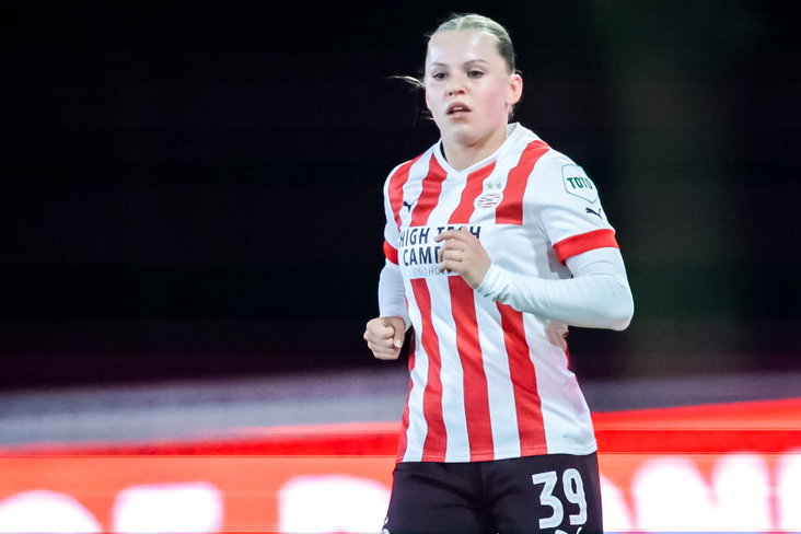 Fleur Stoit in actie namens PSV