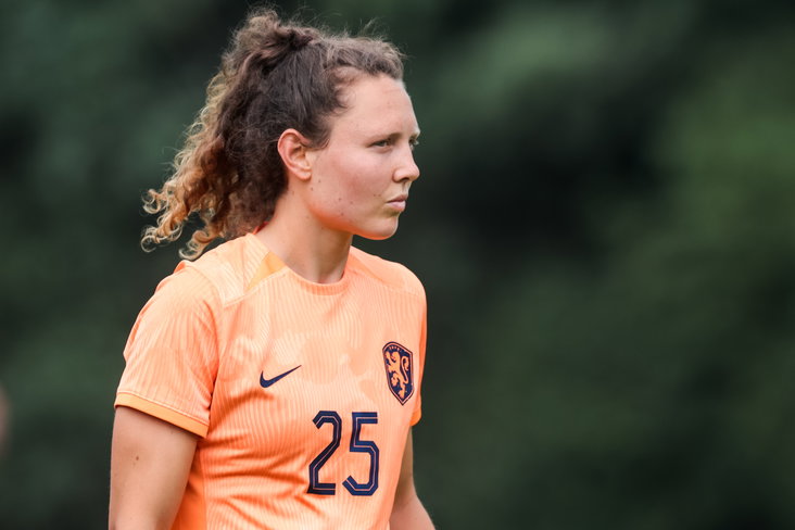 Fenna Kalma bij de OranjeLeeuwinnen