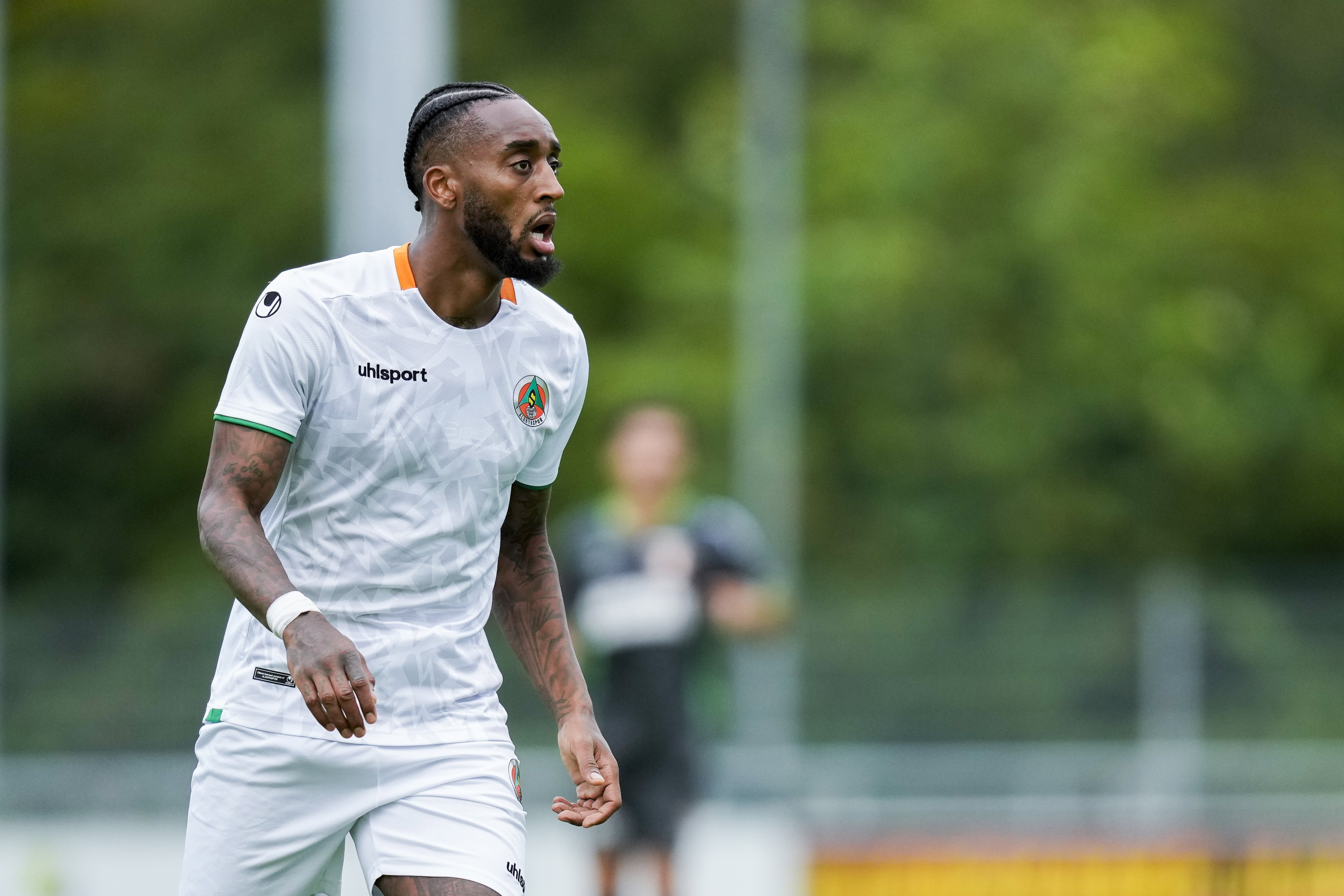 Leroy Fer in het shirt van Alanyaspor