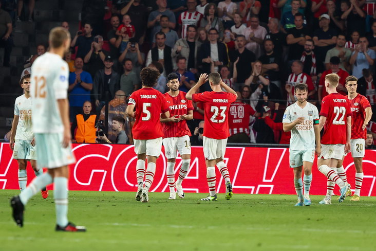 PSV juicht tegen NEC
