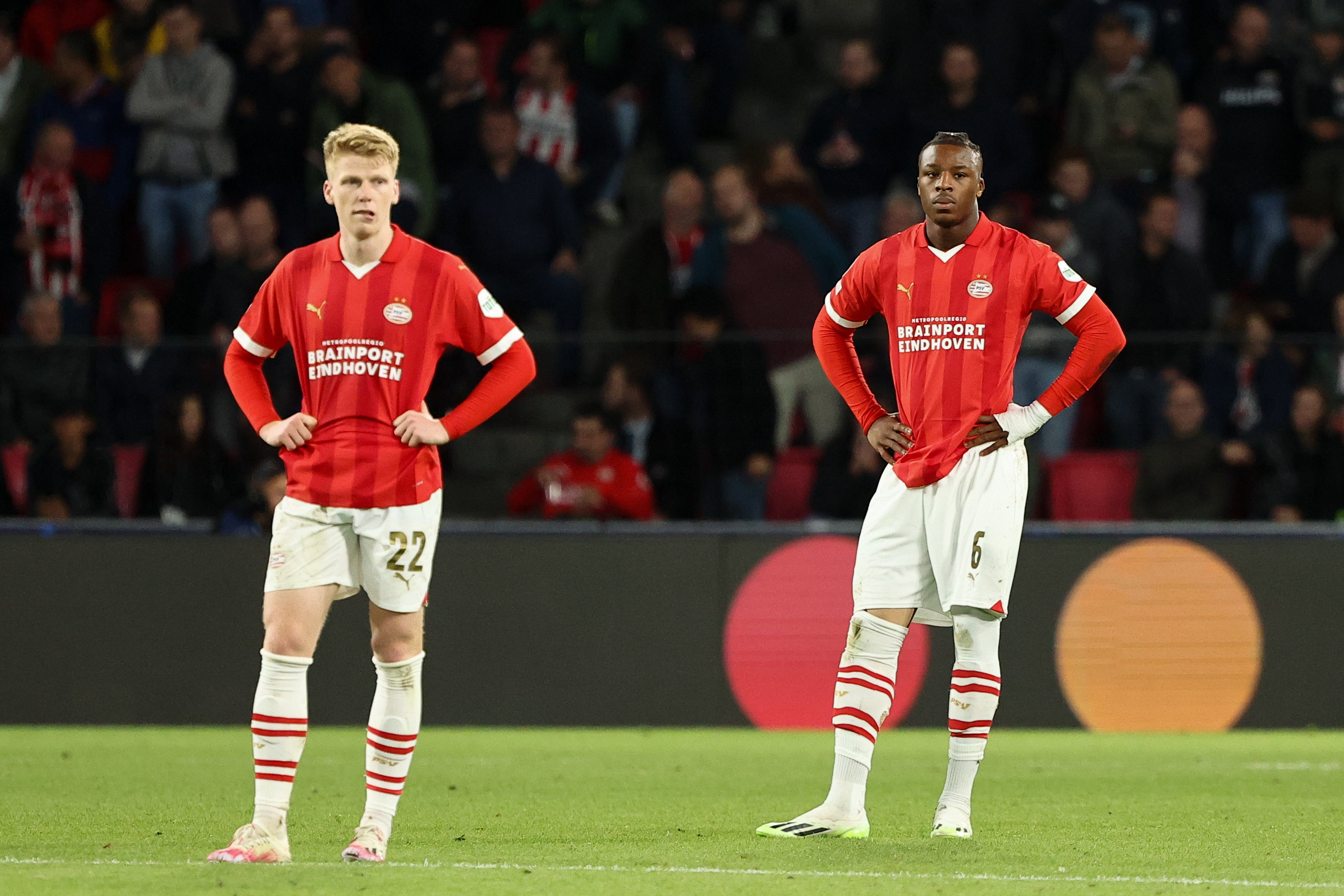 Armel Bella-Kotchap baalt