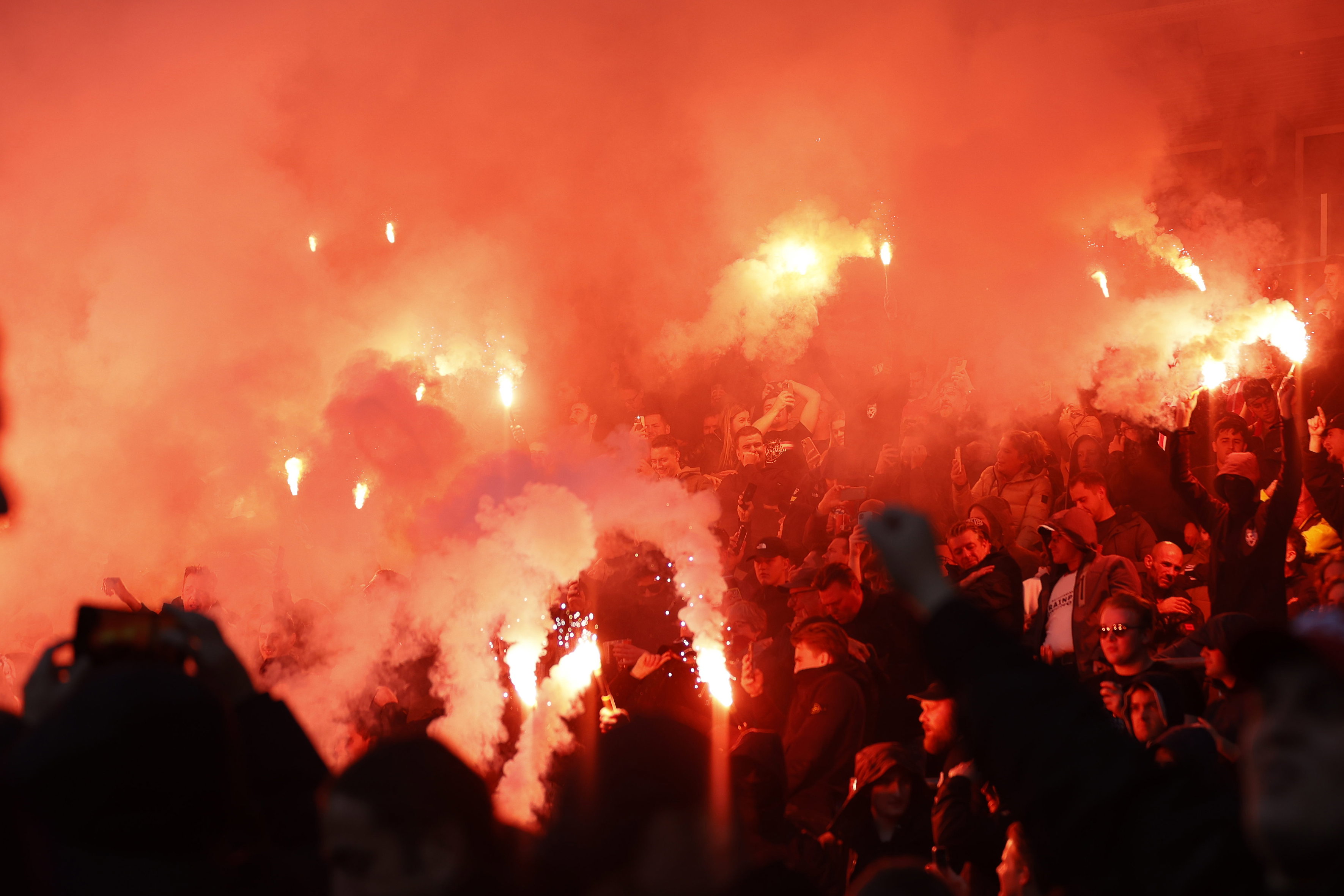 PSV-fans met een pyro-actie in het Philips Stadion
