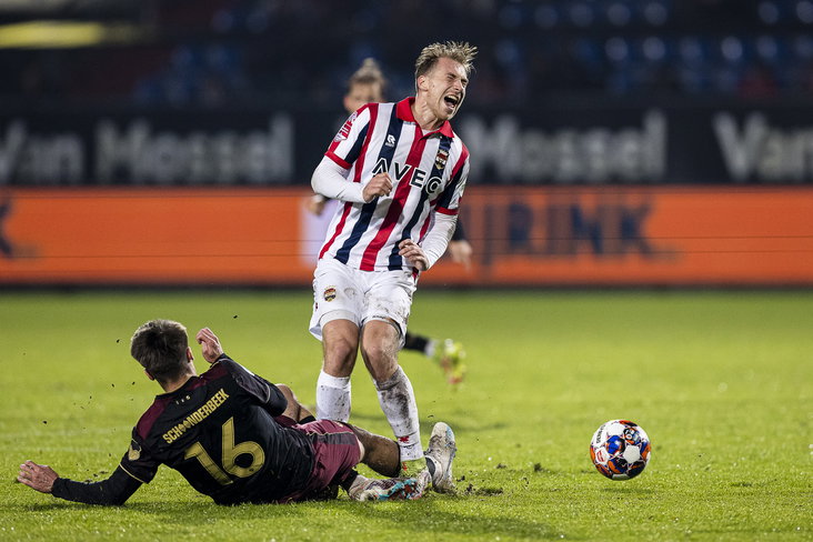 Nordin Bukala tackelt Matthias Verreth