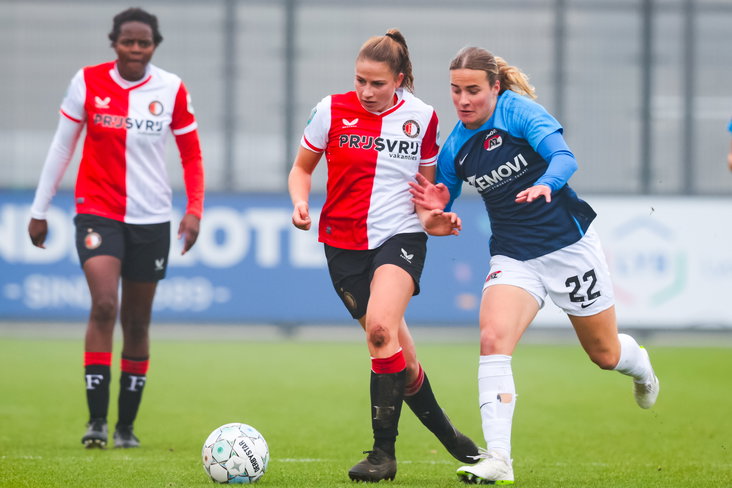 Bo van de Weegh in actie tegen Feyenoord