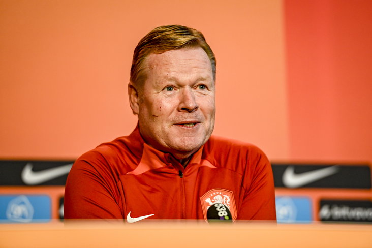 Ronald Koeman tijdens de persconferentie