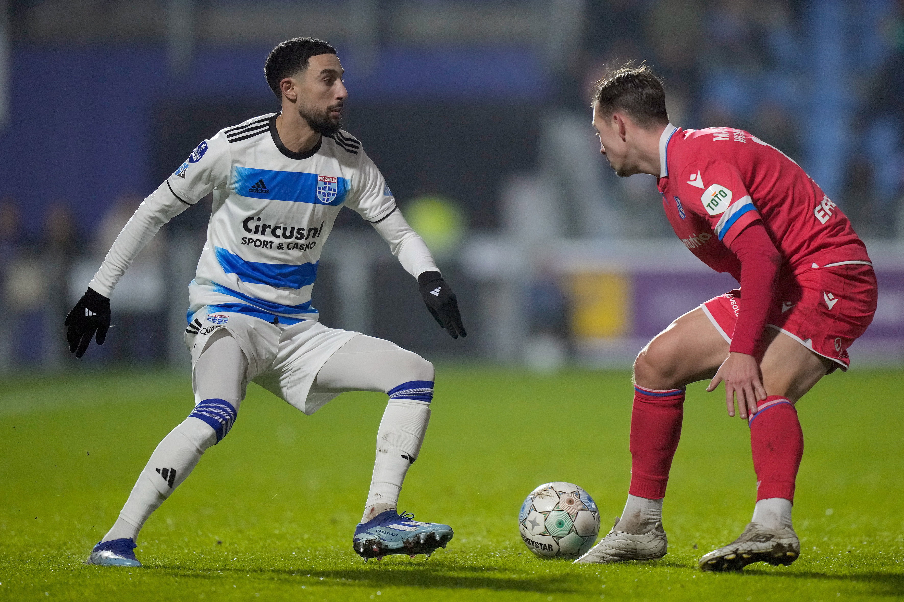 Younes Namli tegen SC Heerenveen