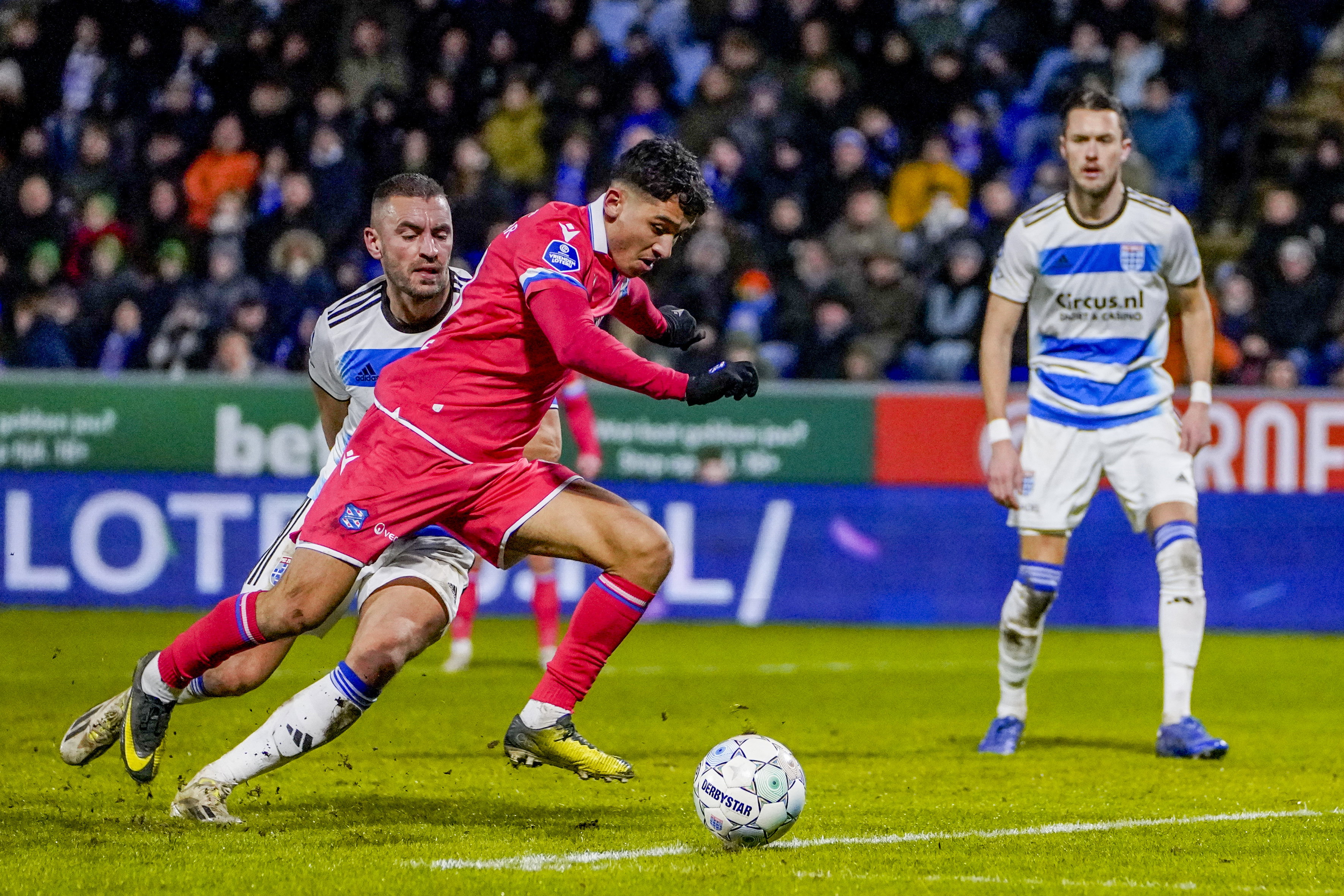 Osame Sahraoui in duel met Bram van Polen