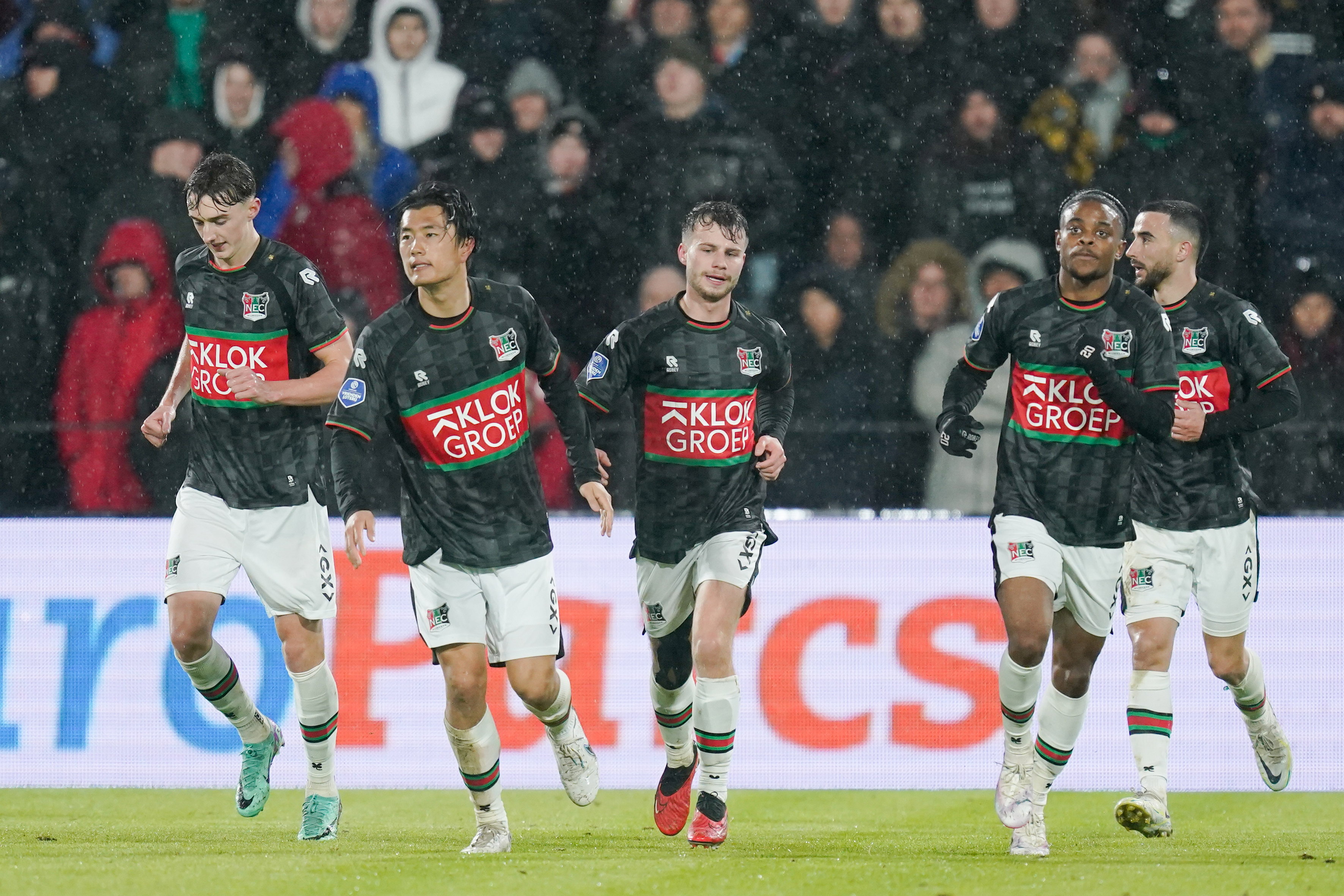 NEC Nijmegen viert doelpunt in de Kuip