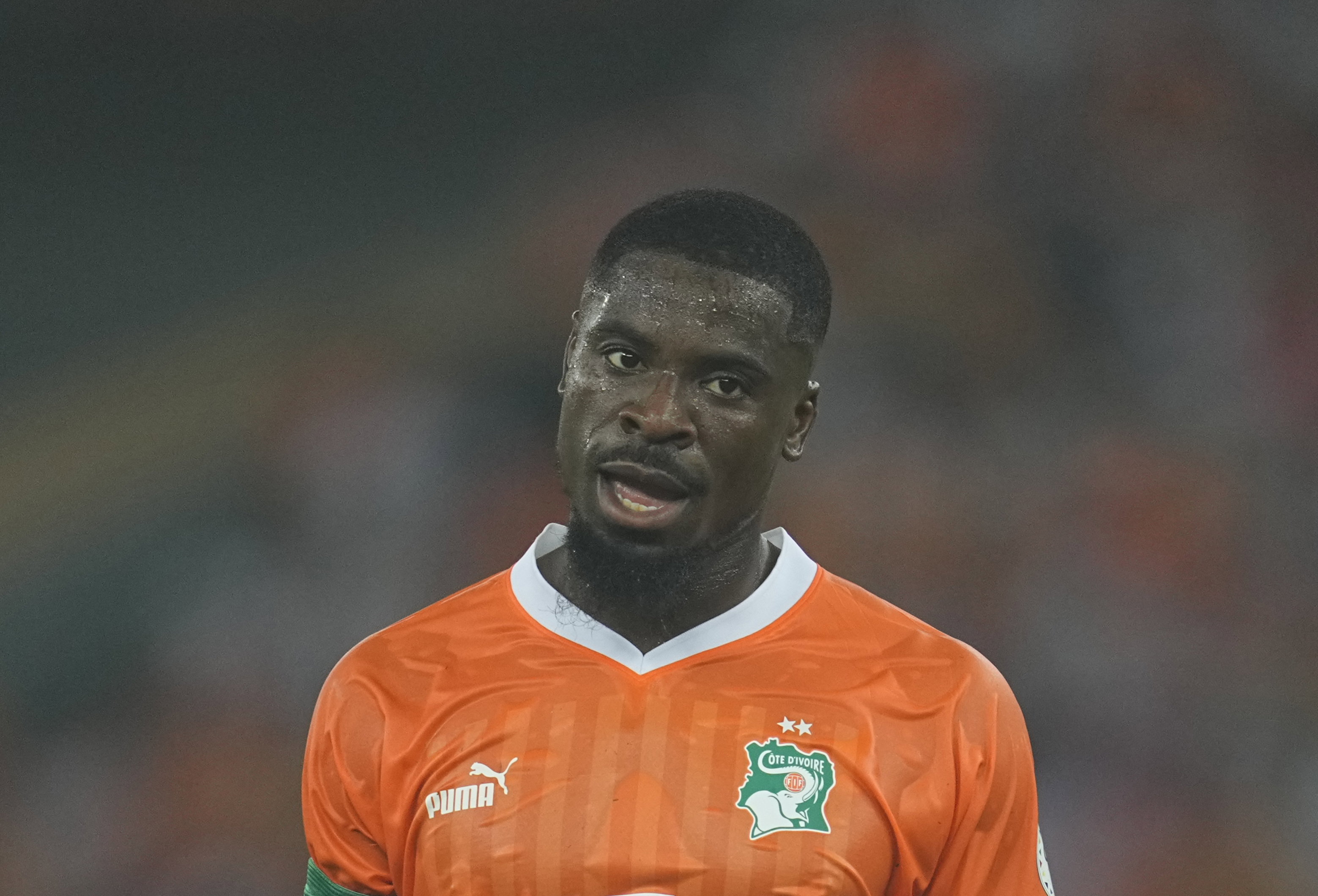 Serge Aurier namens het Ivoriaanse elftal