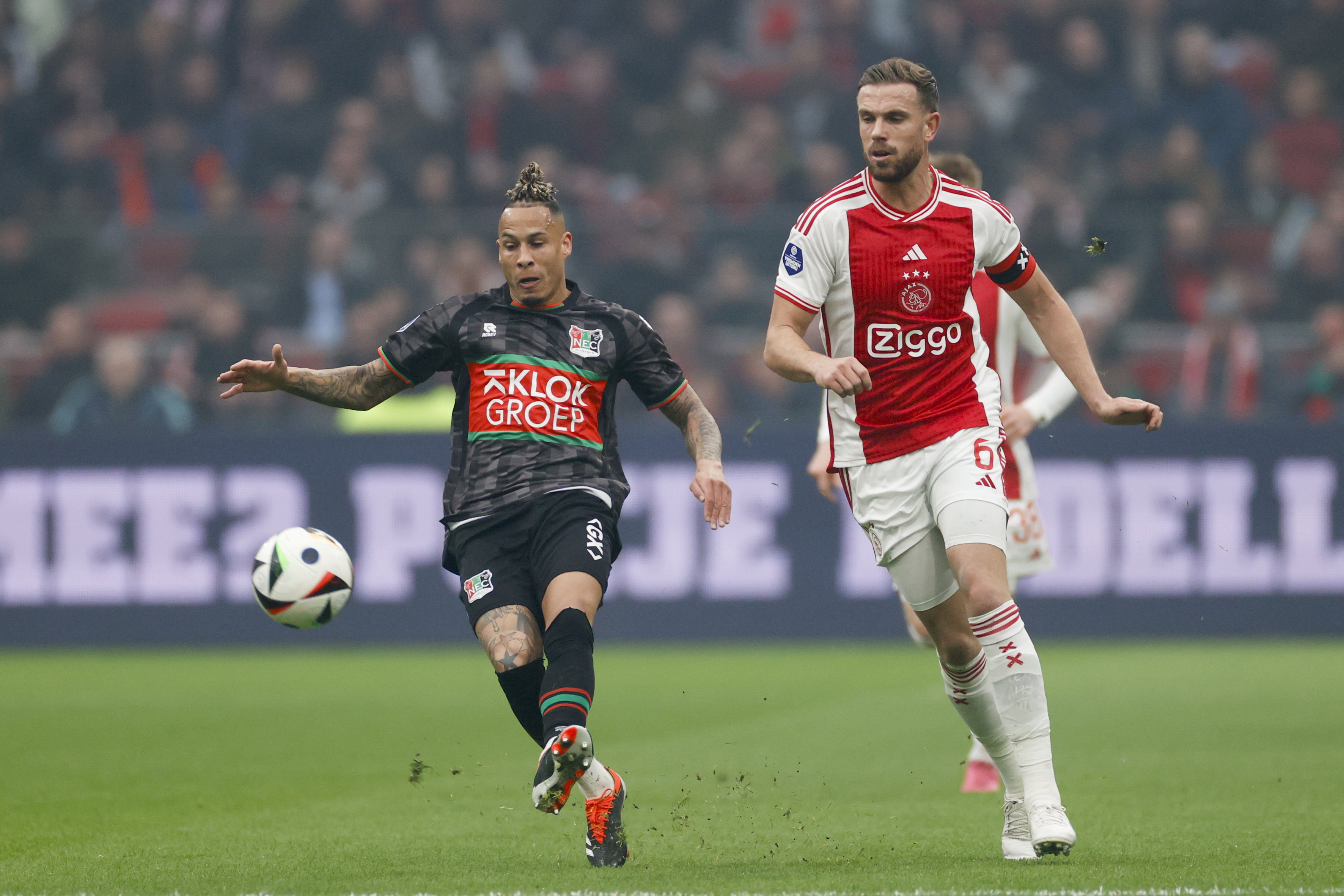 Tjaronn Chery tegen Ajax