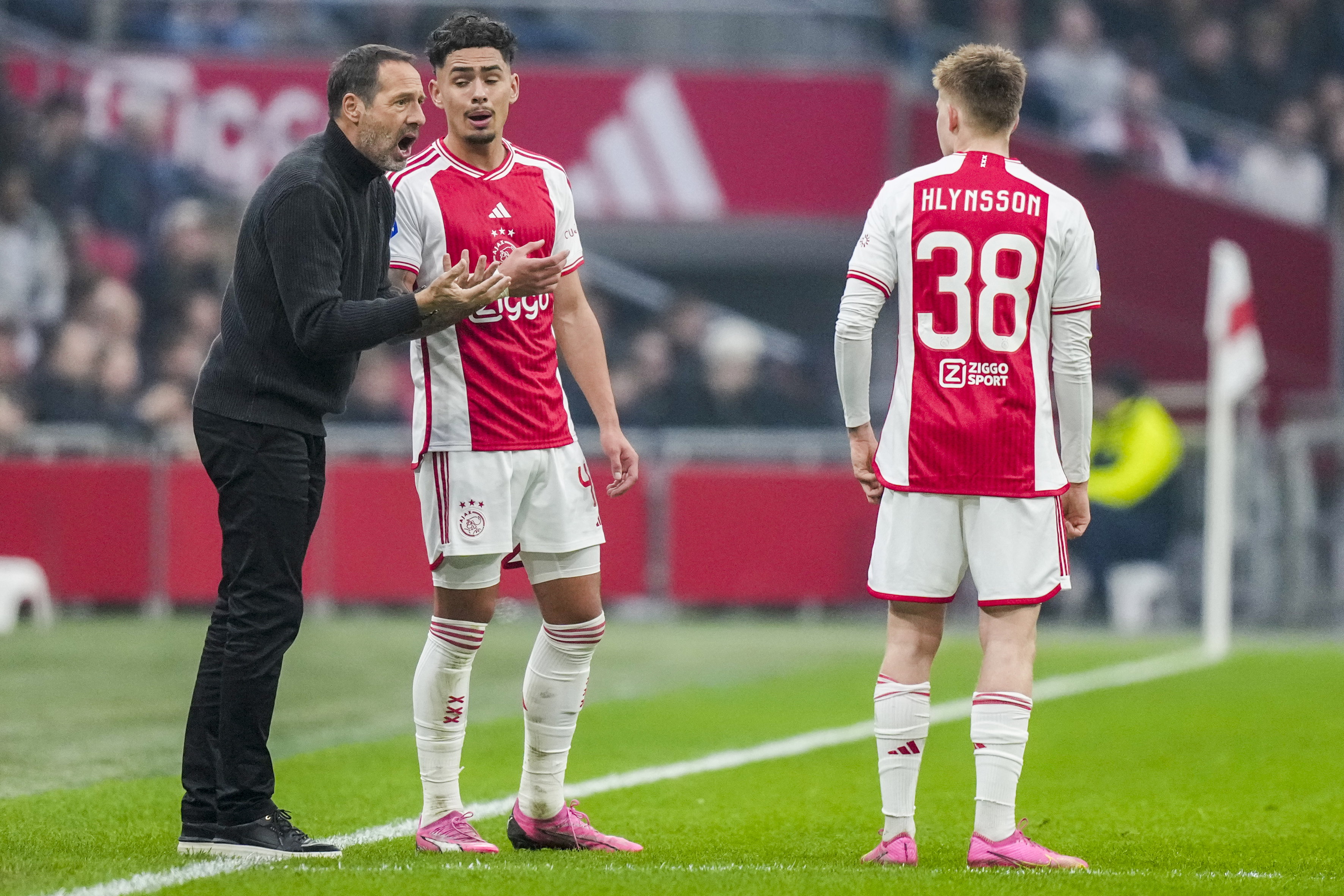 John van 't Schip geeft aanwijzingen