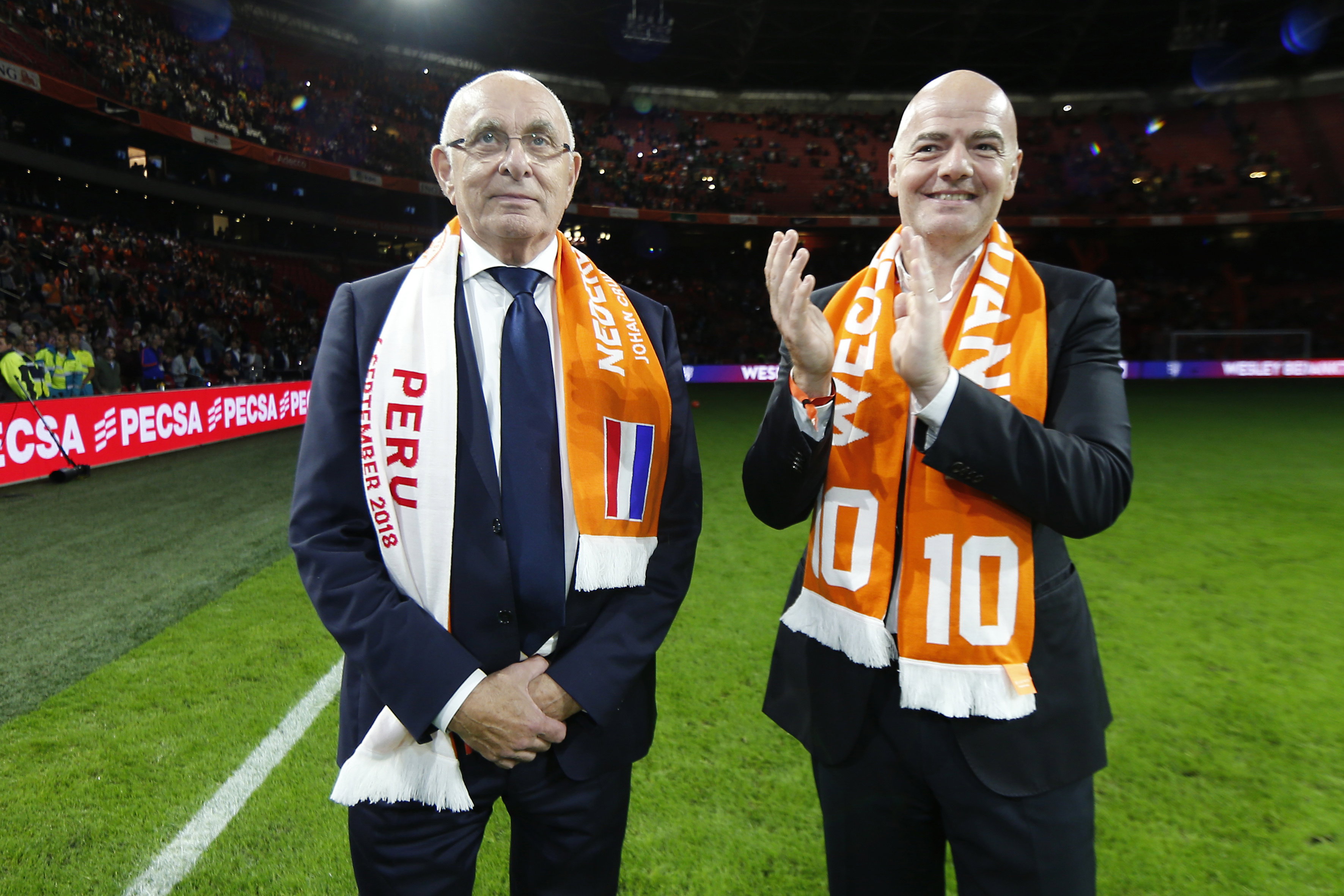 Michael van Praag en Gianni Infantino