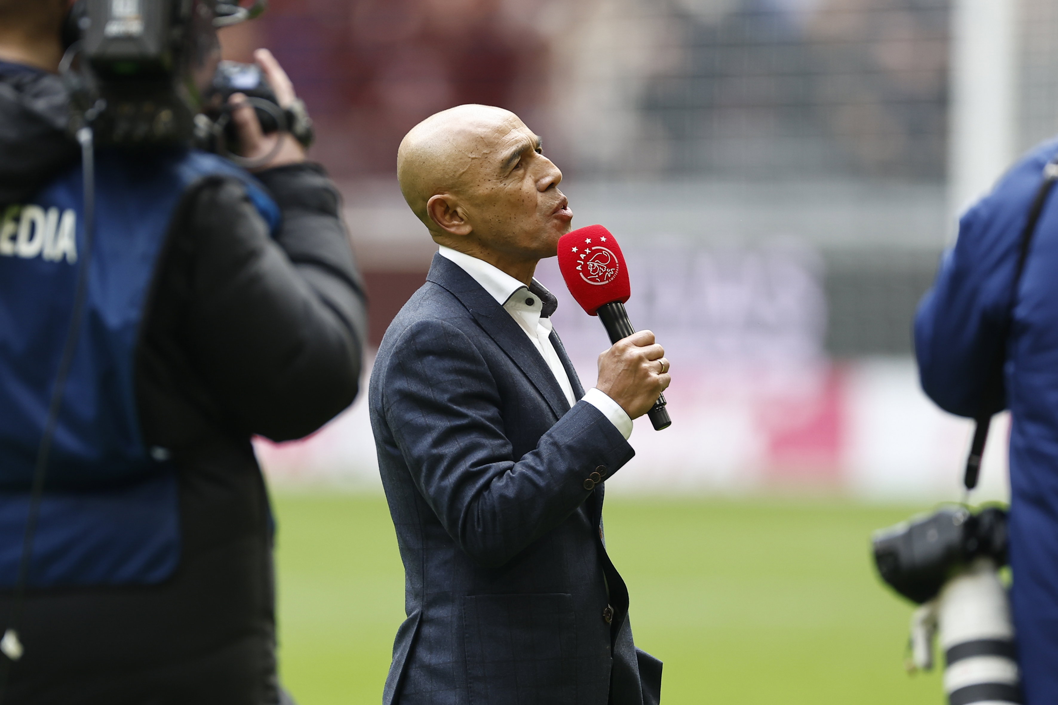 Simon Tahamata tijdens zijn afscheid